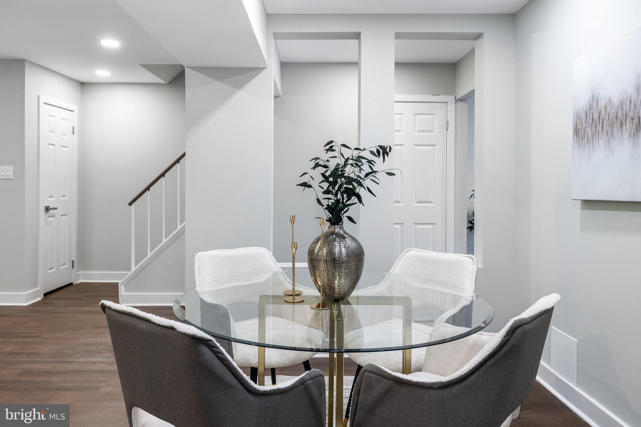 COMSTOCK - Residential