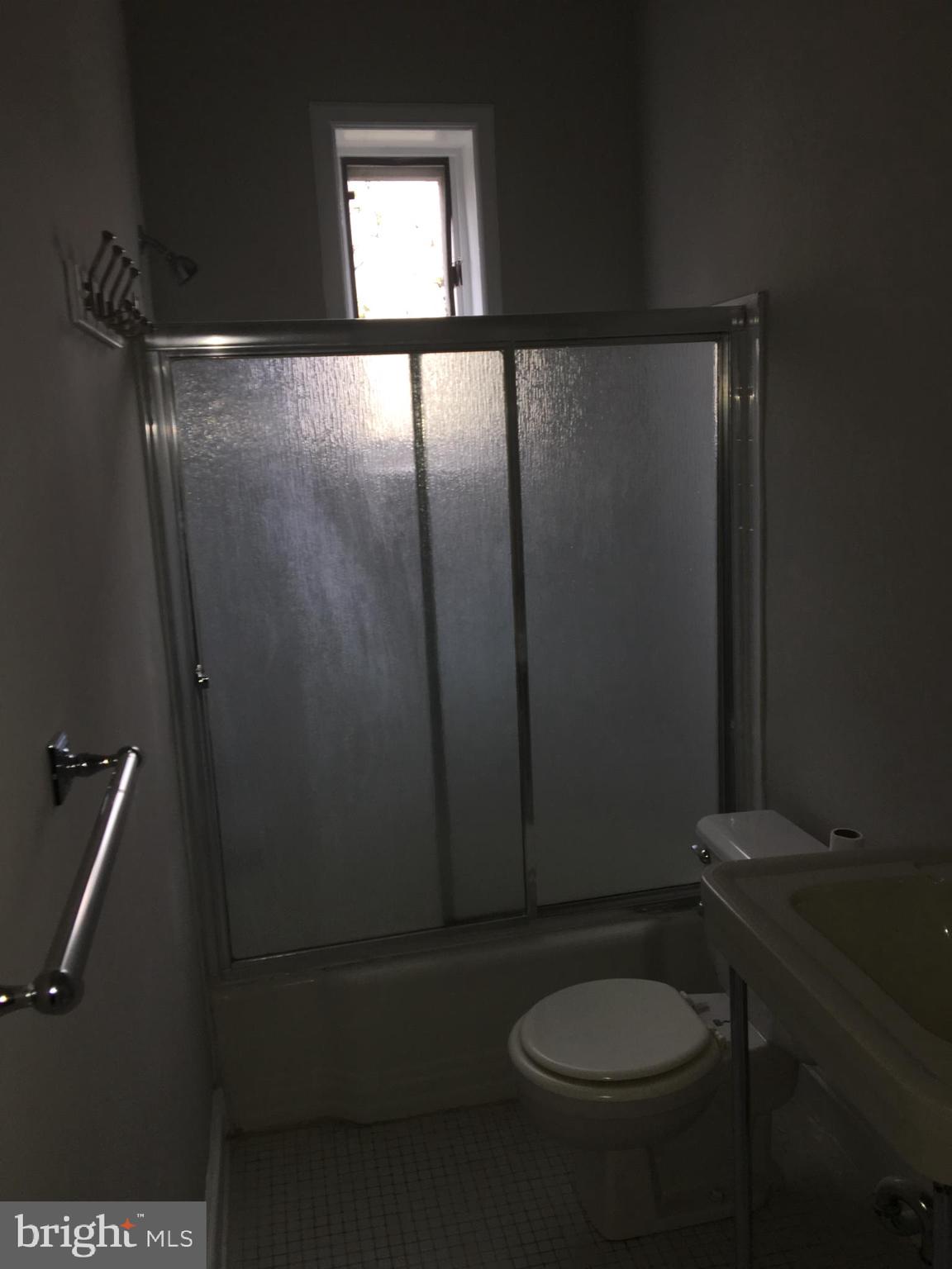 MOUNT VERNON PLACE HISTORIC DISTRICT - Residential Lease