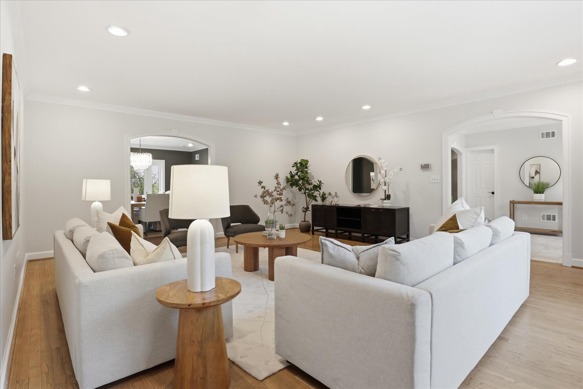 3818 N TAZEWELL STREET