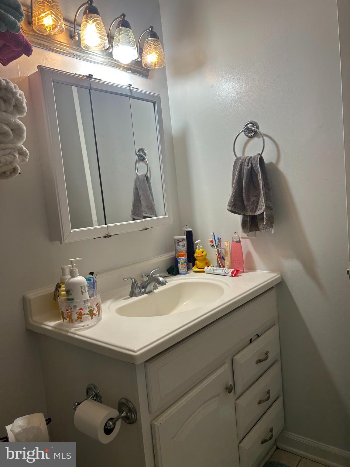 1600 FORDS SHOP ROAD