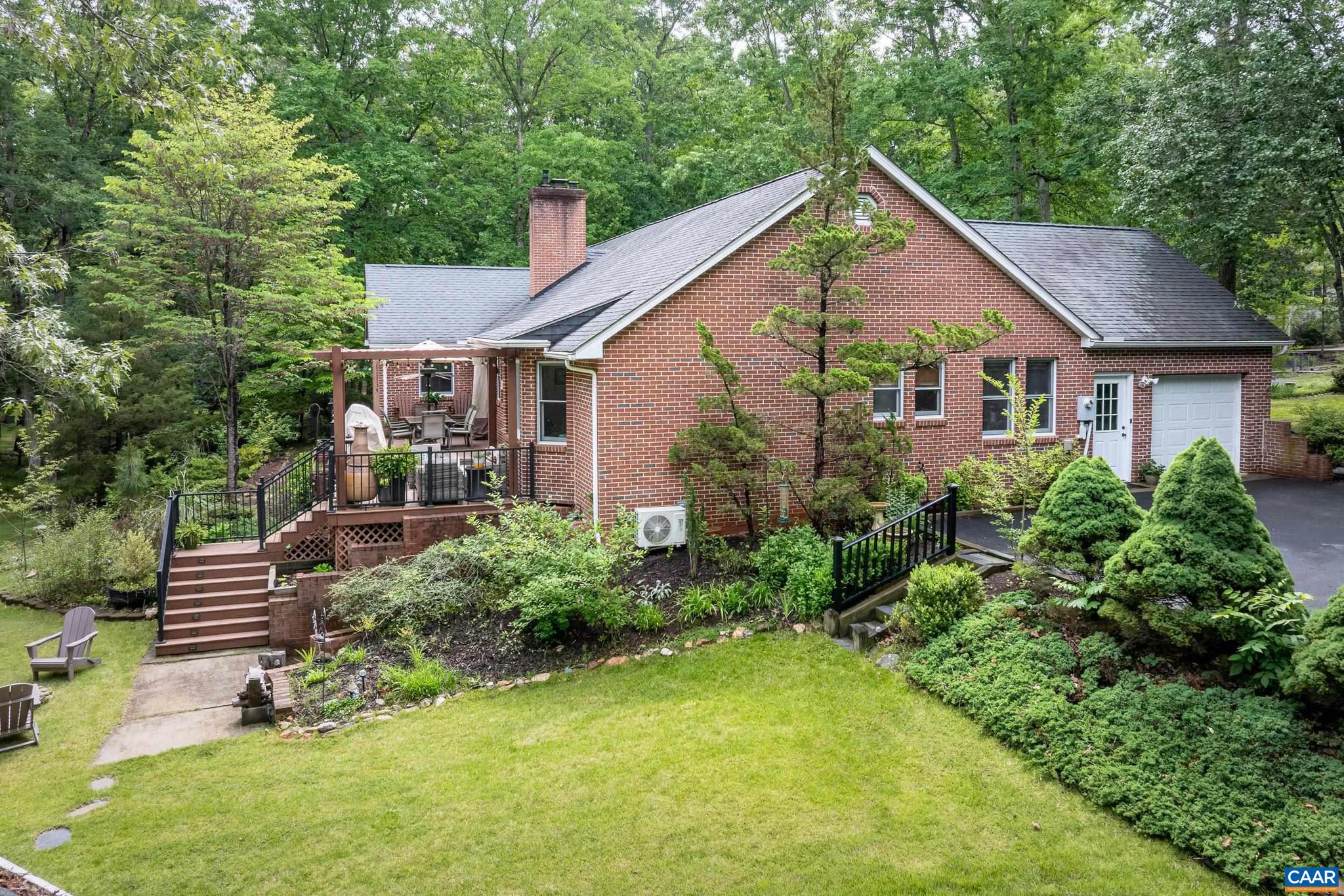 LAKE MONTICELLO - Residential