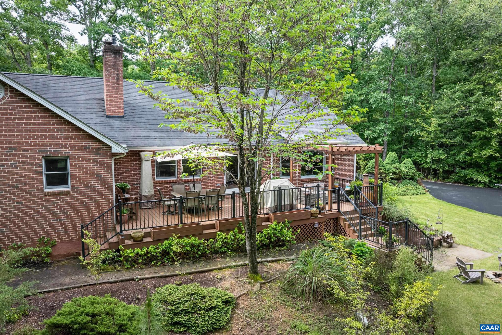LAKE MONTICELLO - Residential