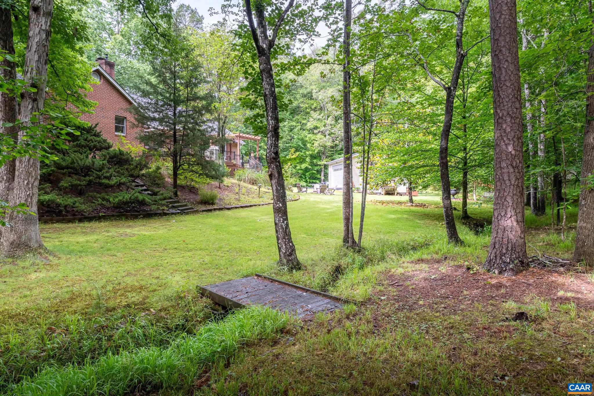 LAKE MONTICELLO - Residential