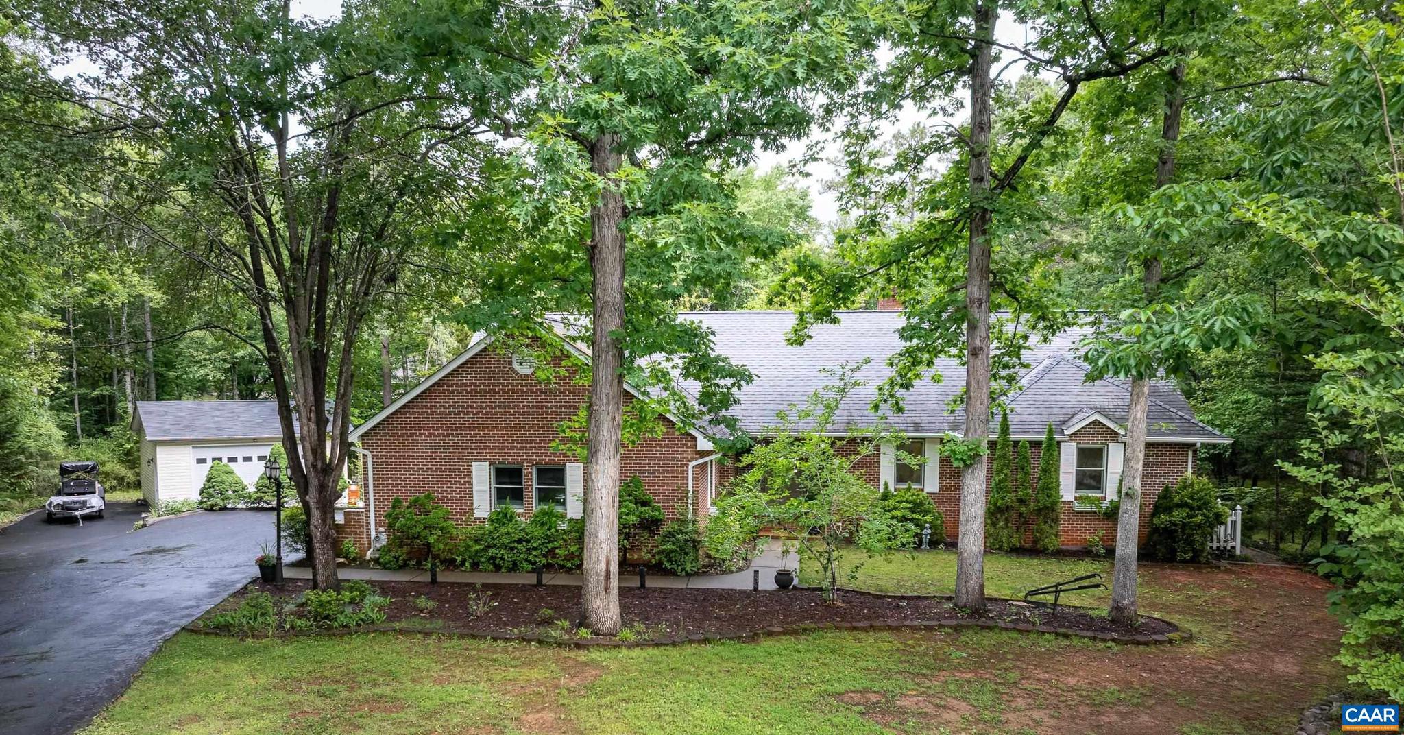LAKE MONTICELLO - Residential