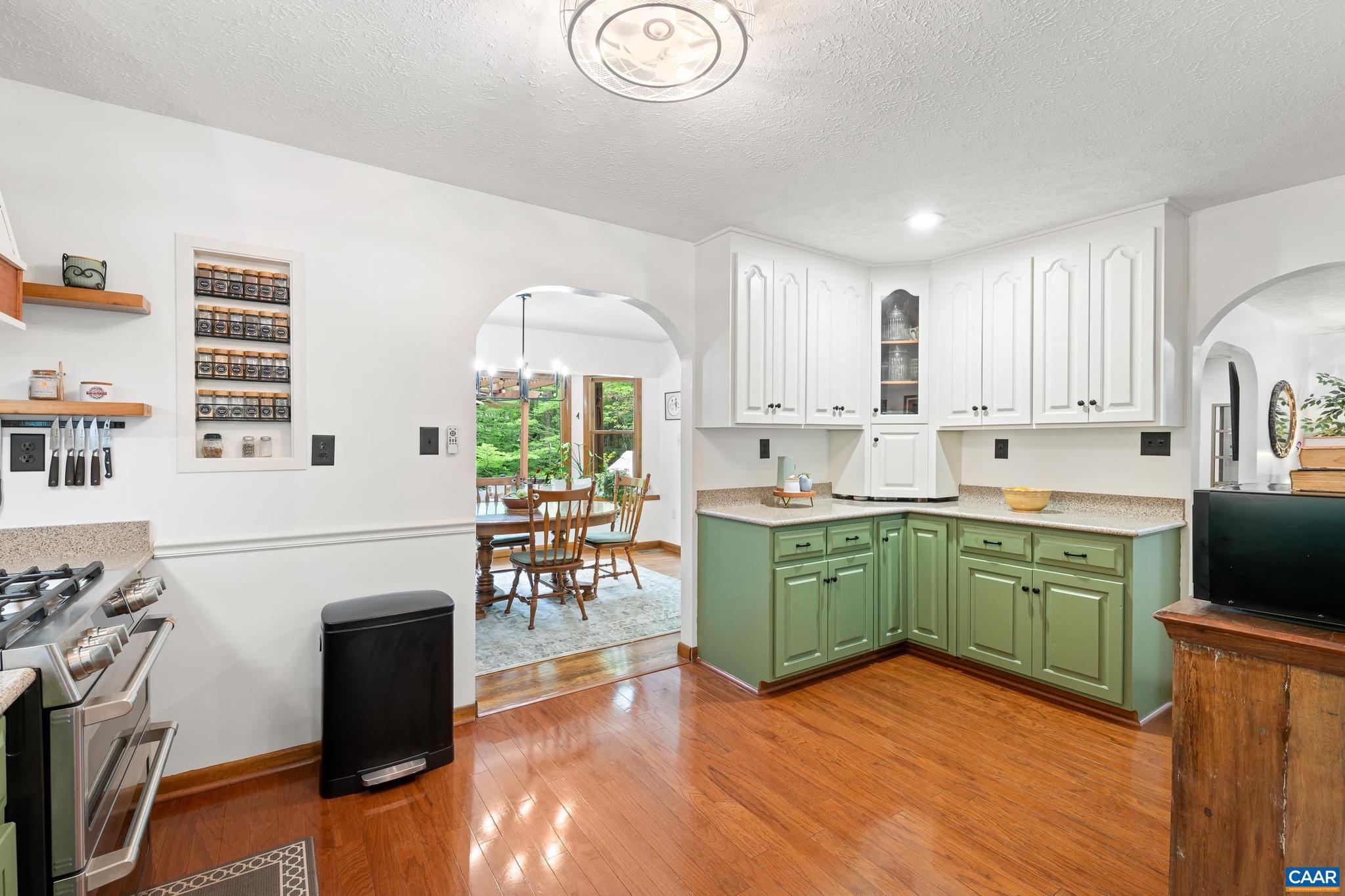 LAKE MONTICELLO - Residential