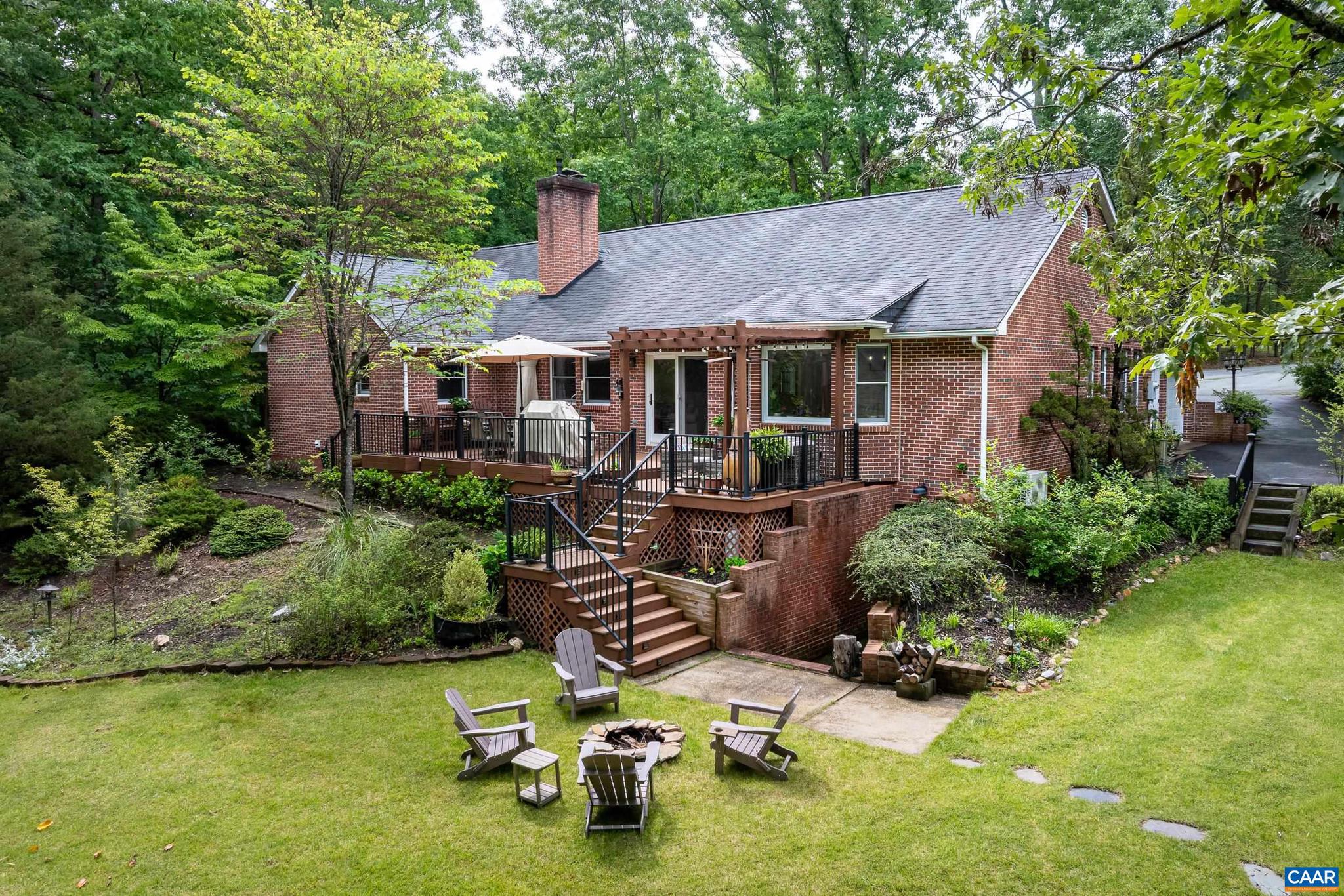 LAKE MONTICELLO - Residential