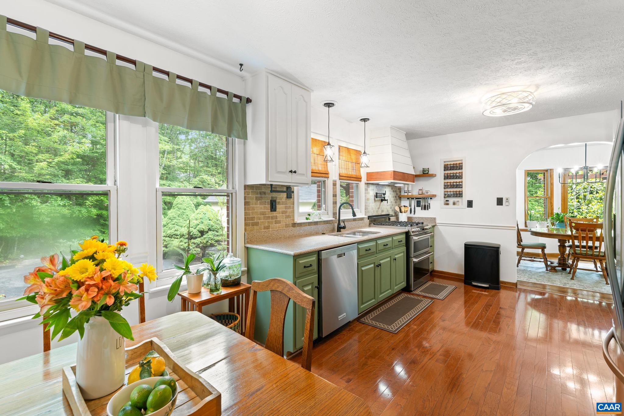 LAKE MONTICELLO - Residential