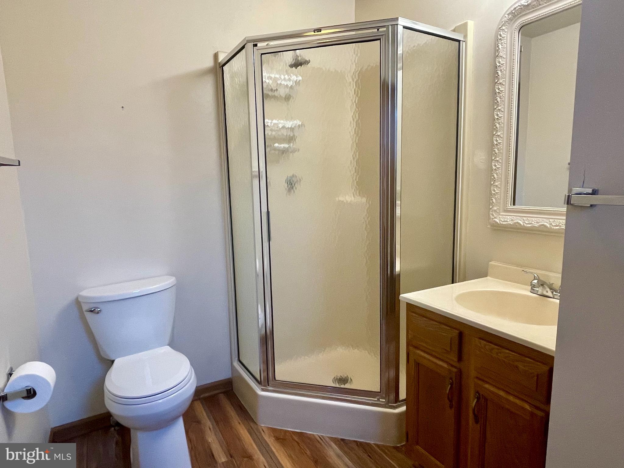 THE WOODS RESORT - Residential Lease