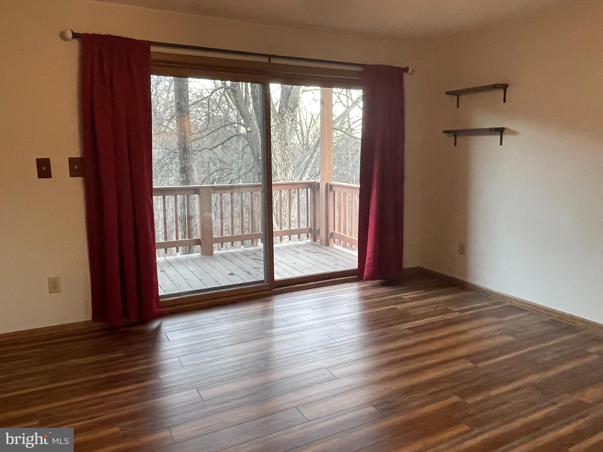 THE WOODS RESORT - Residential Lease