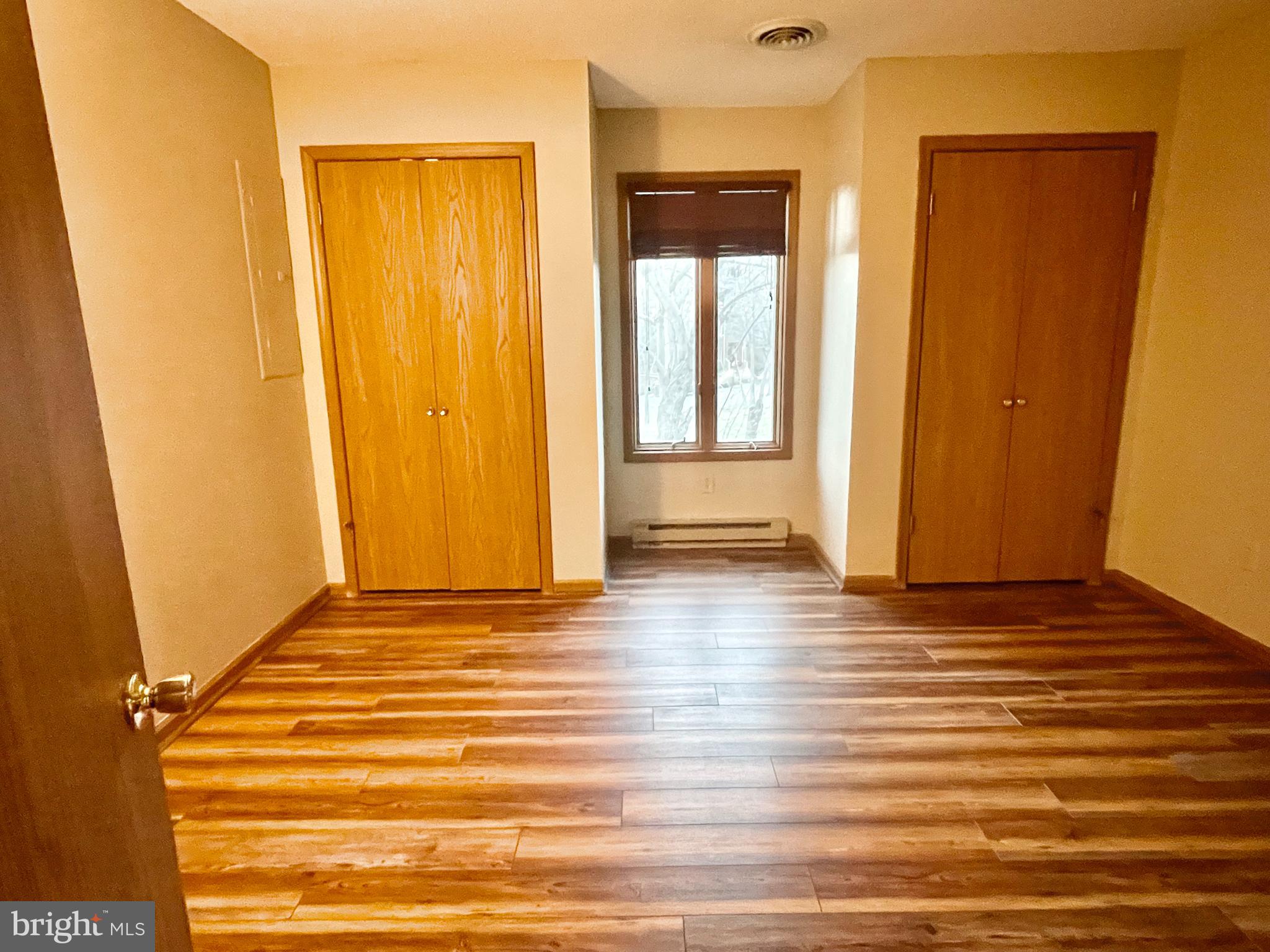 THE WOODS RESORT - Residential Lease