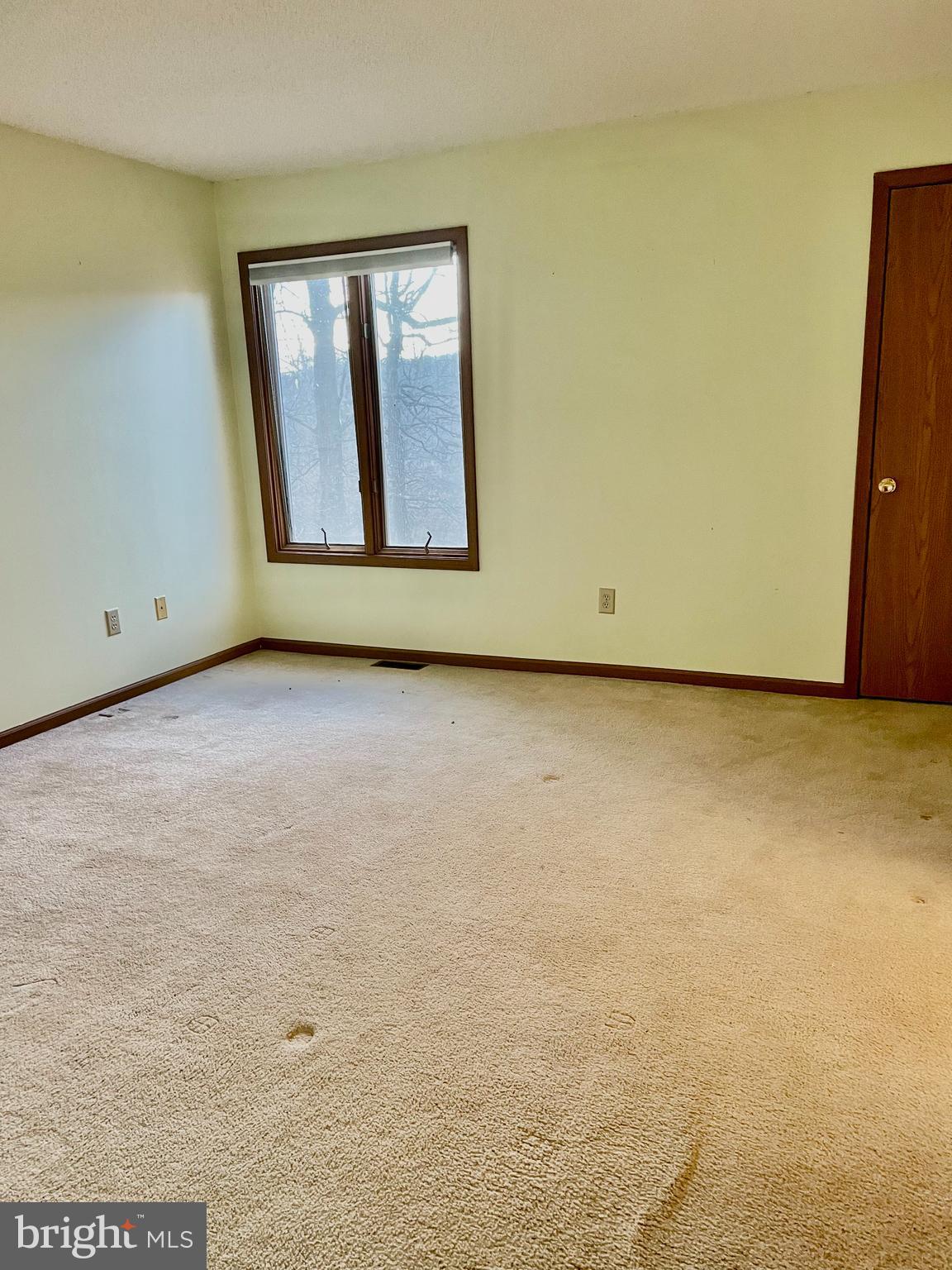 THE WOODS RESORT - Residential Lease