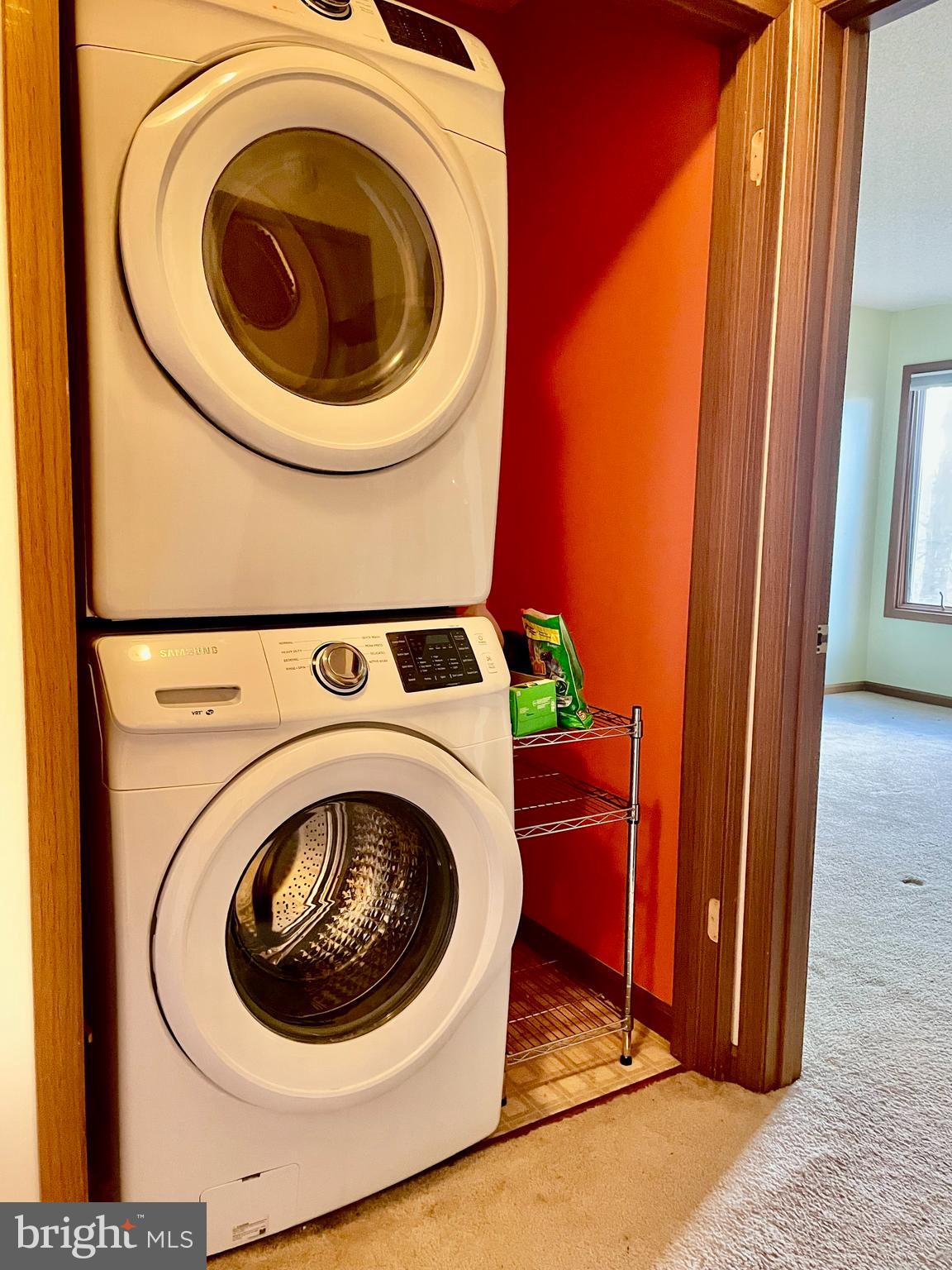 THE WOODS RESORT - Residential Lease