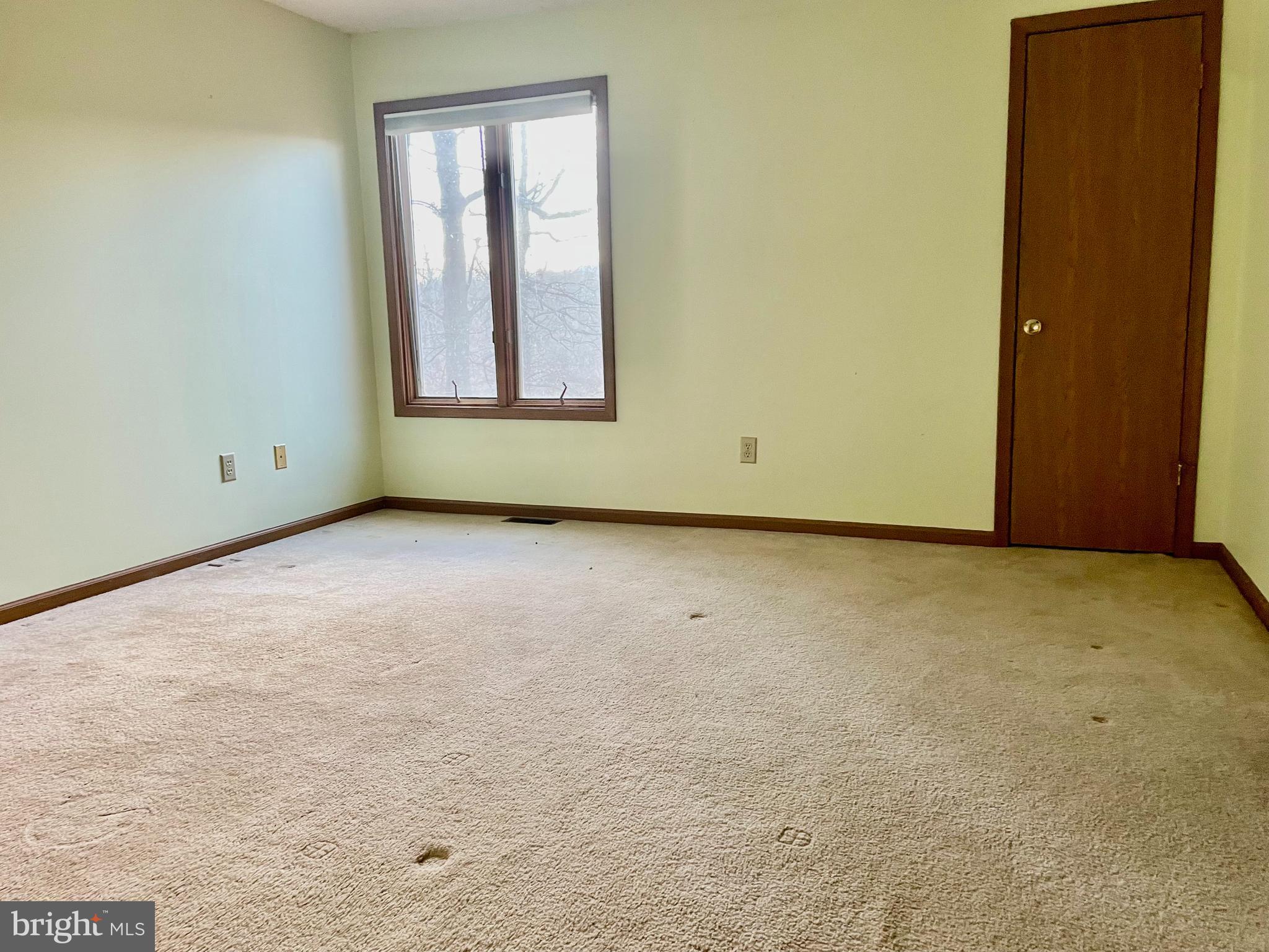 THE WOODS RESORT - Residential Lease