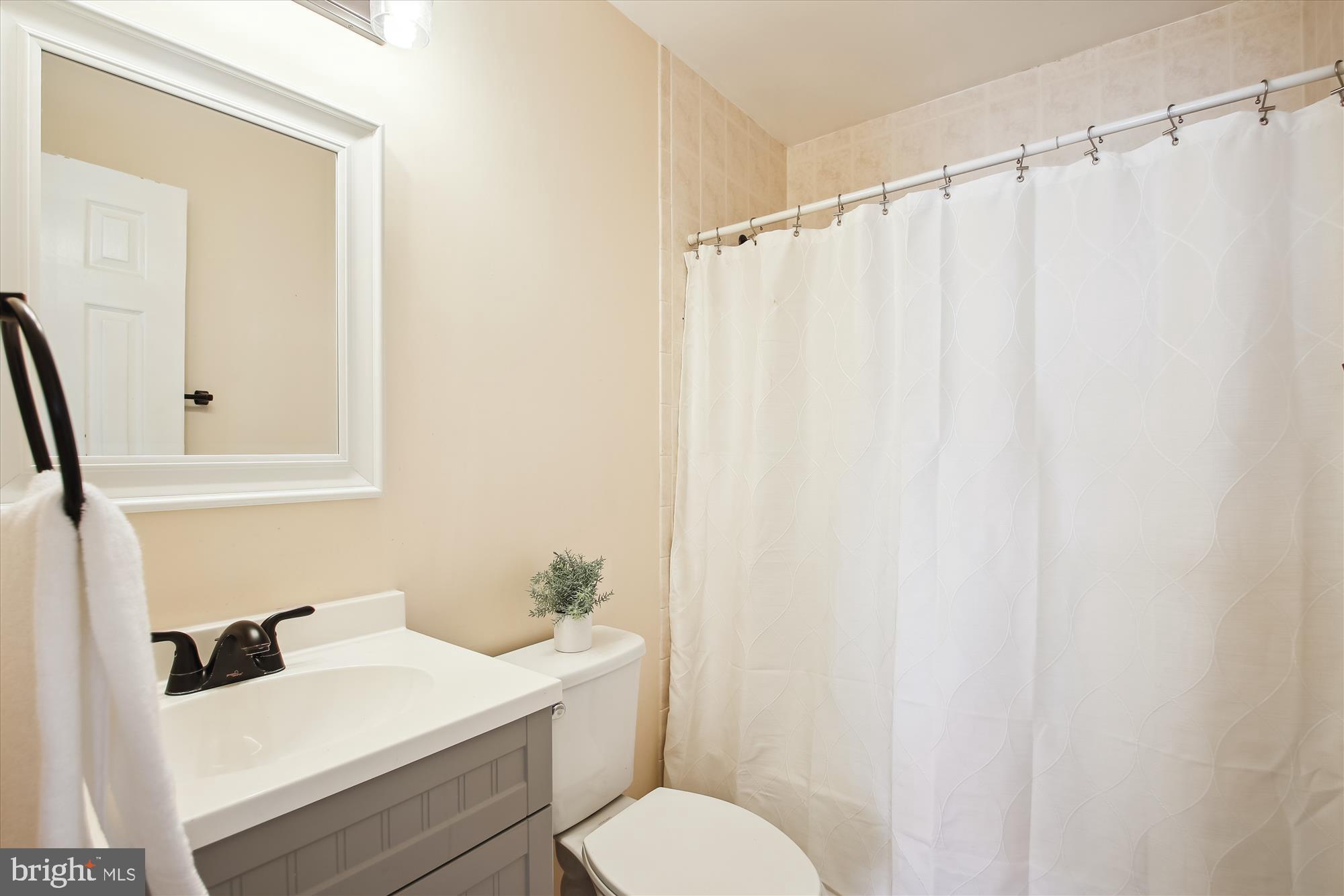 CROFTON DOWNS - Residential