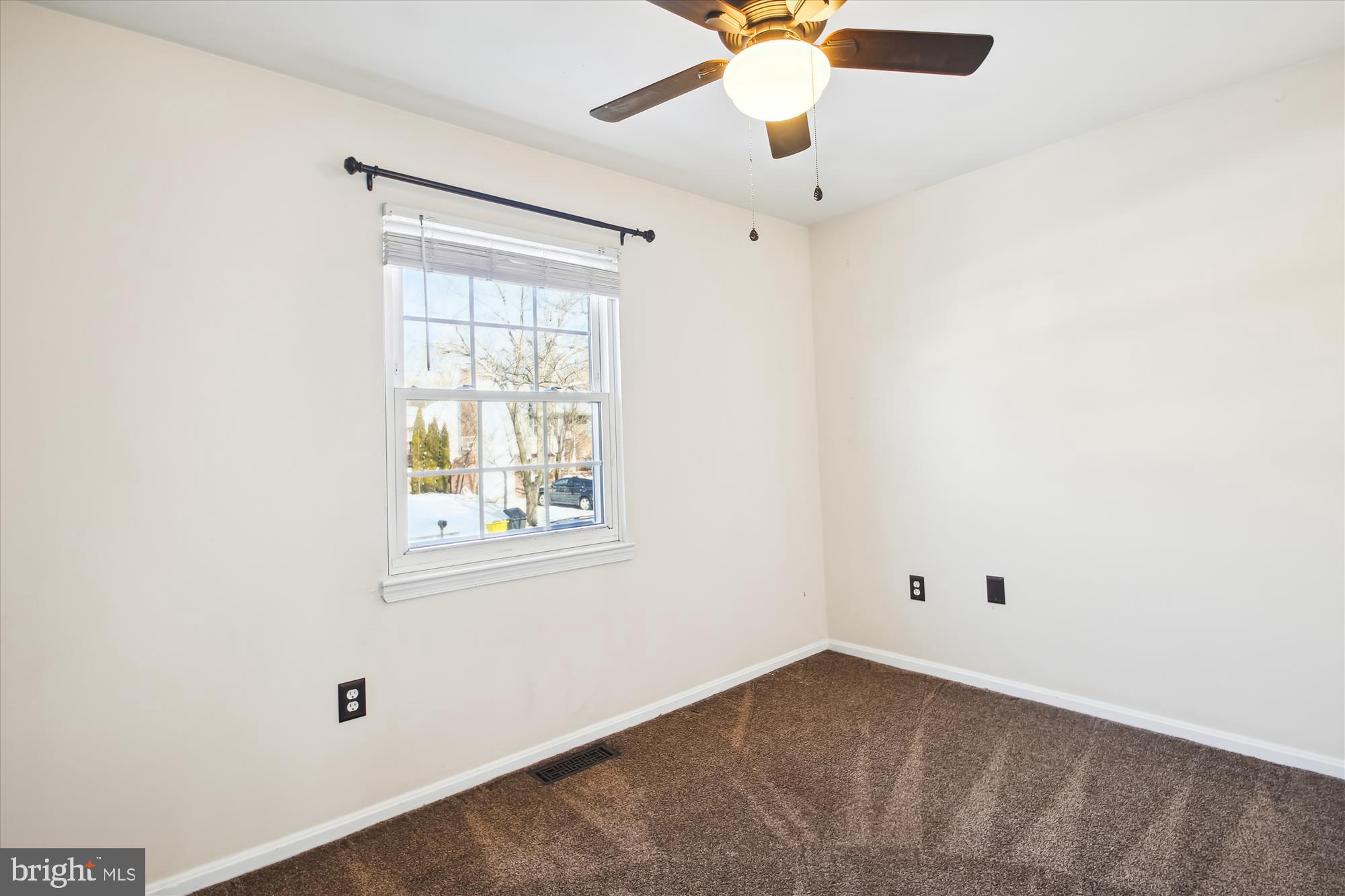 CROFTON DOWNS - Residential