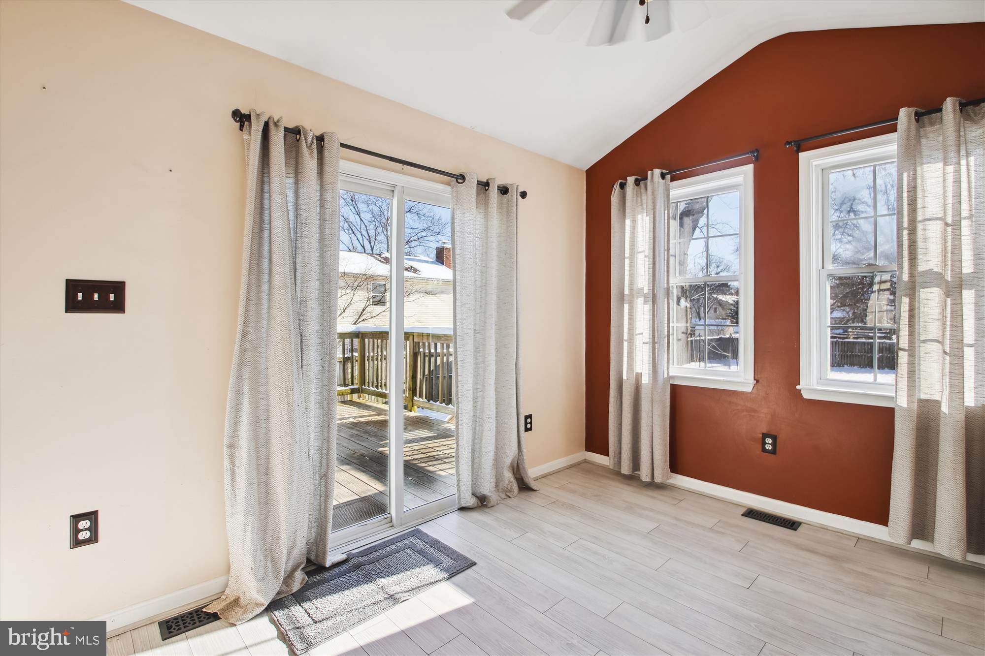 CROFTON DOWNS - Residential