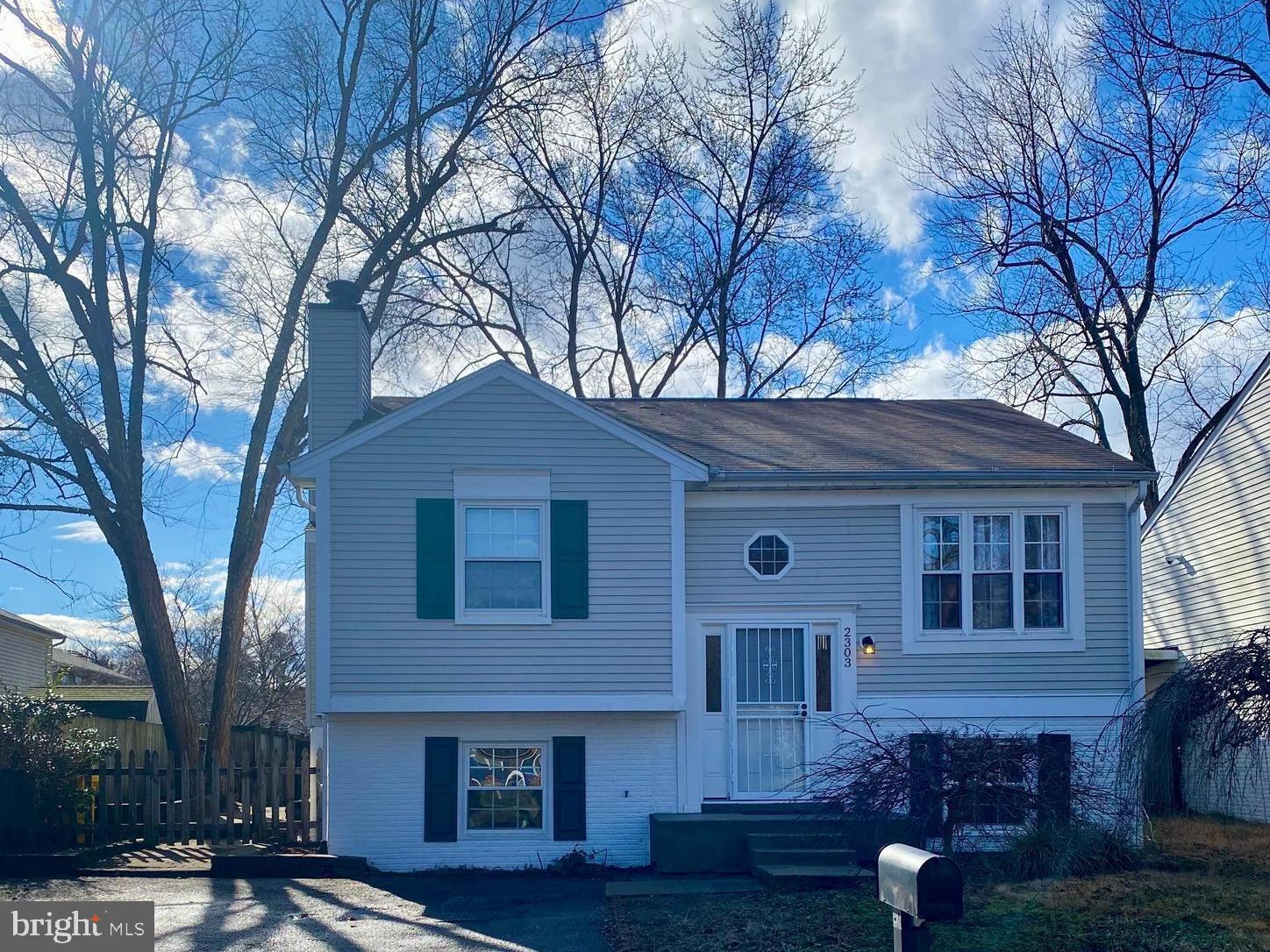 CROFTON DOWNS - Residential