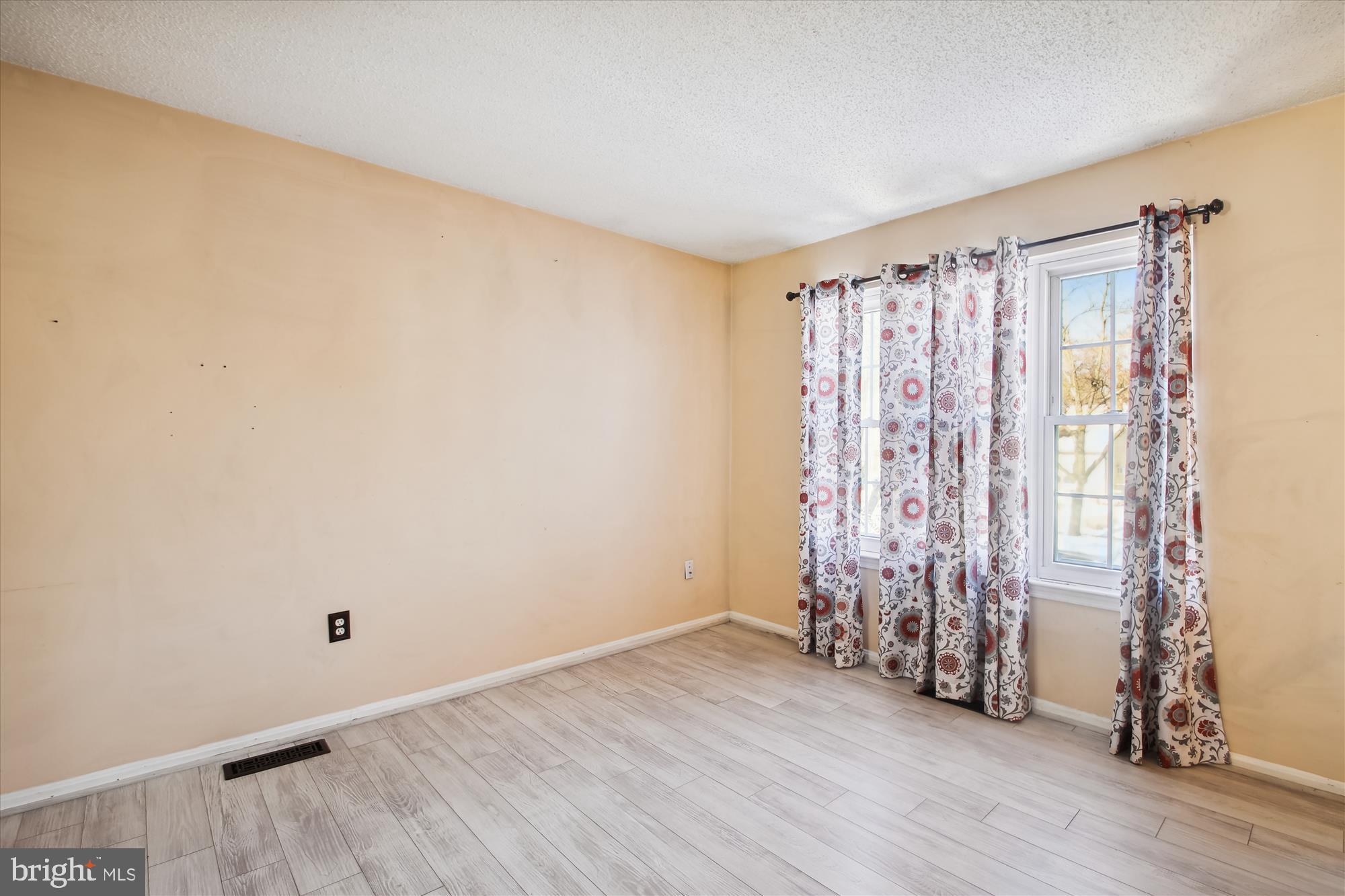 CROFTON DOWNS - Residential