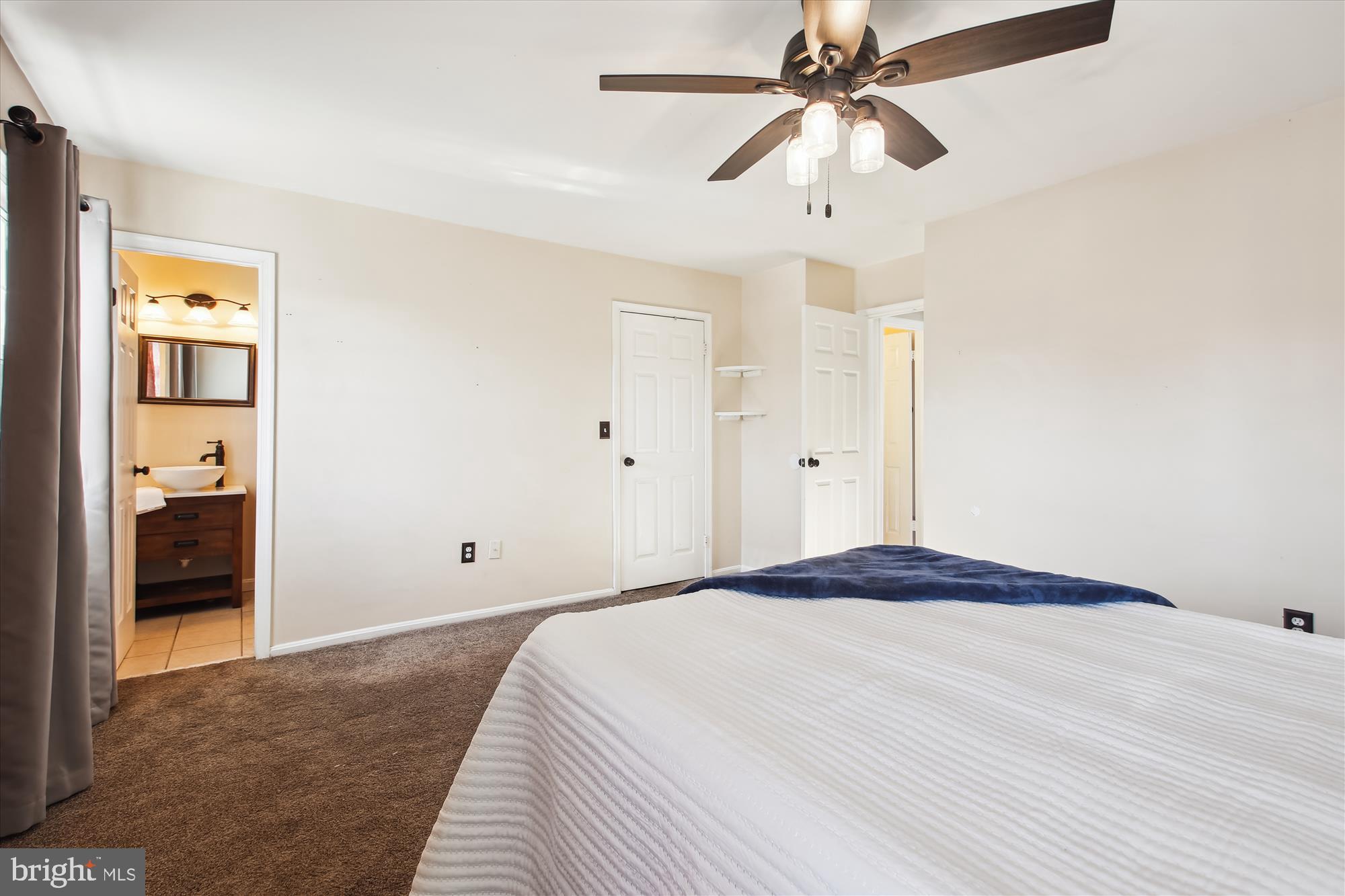 CROFTON DOWNS - Residential