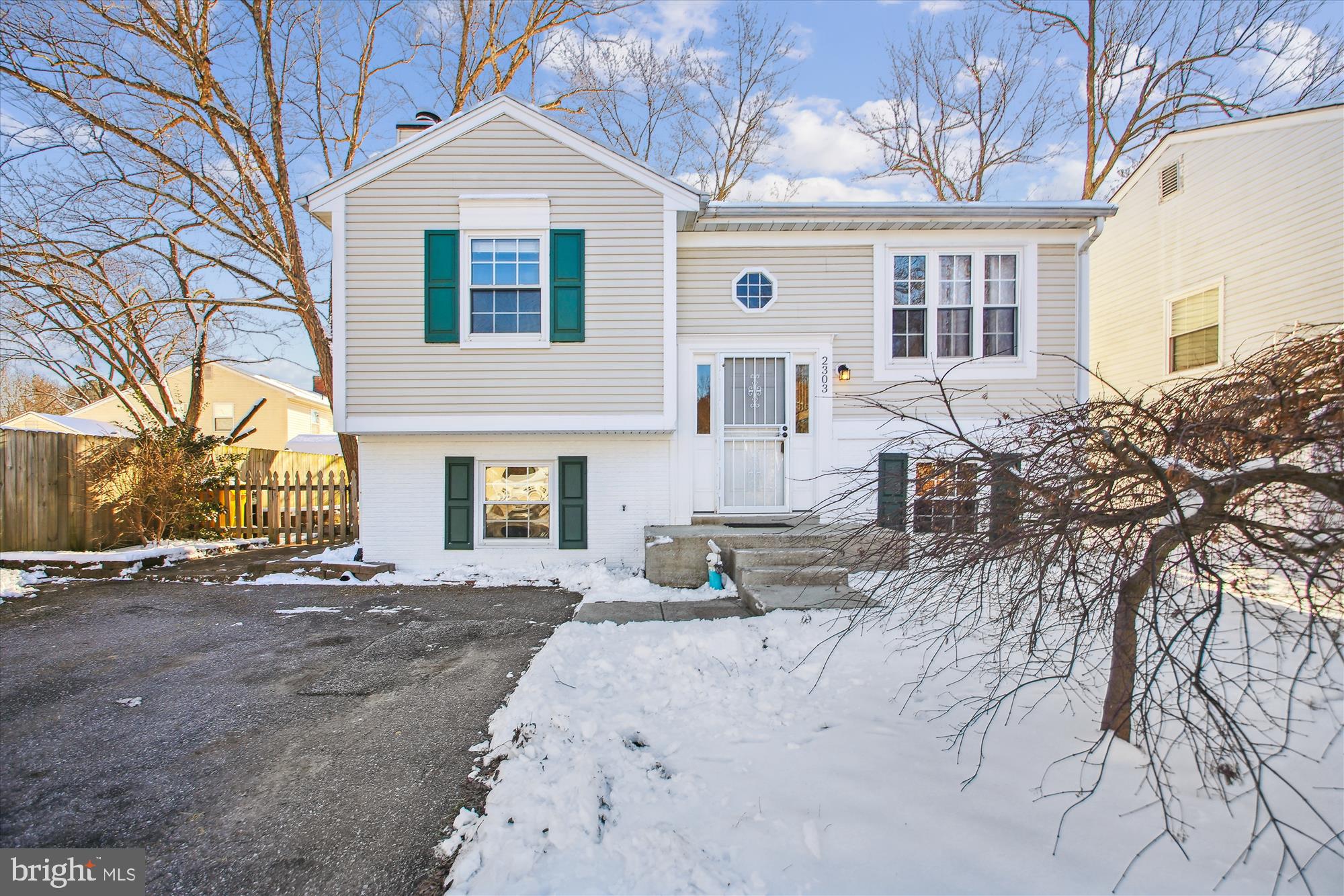 CROFTON DOWNS - Residential