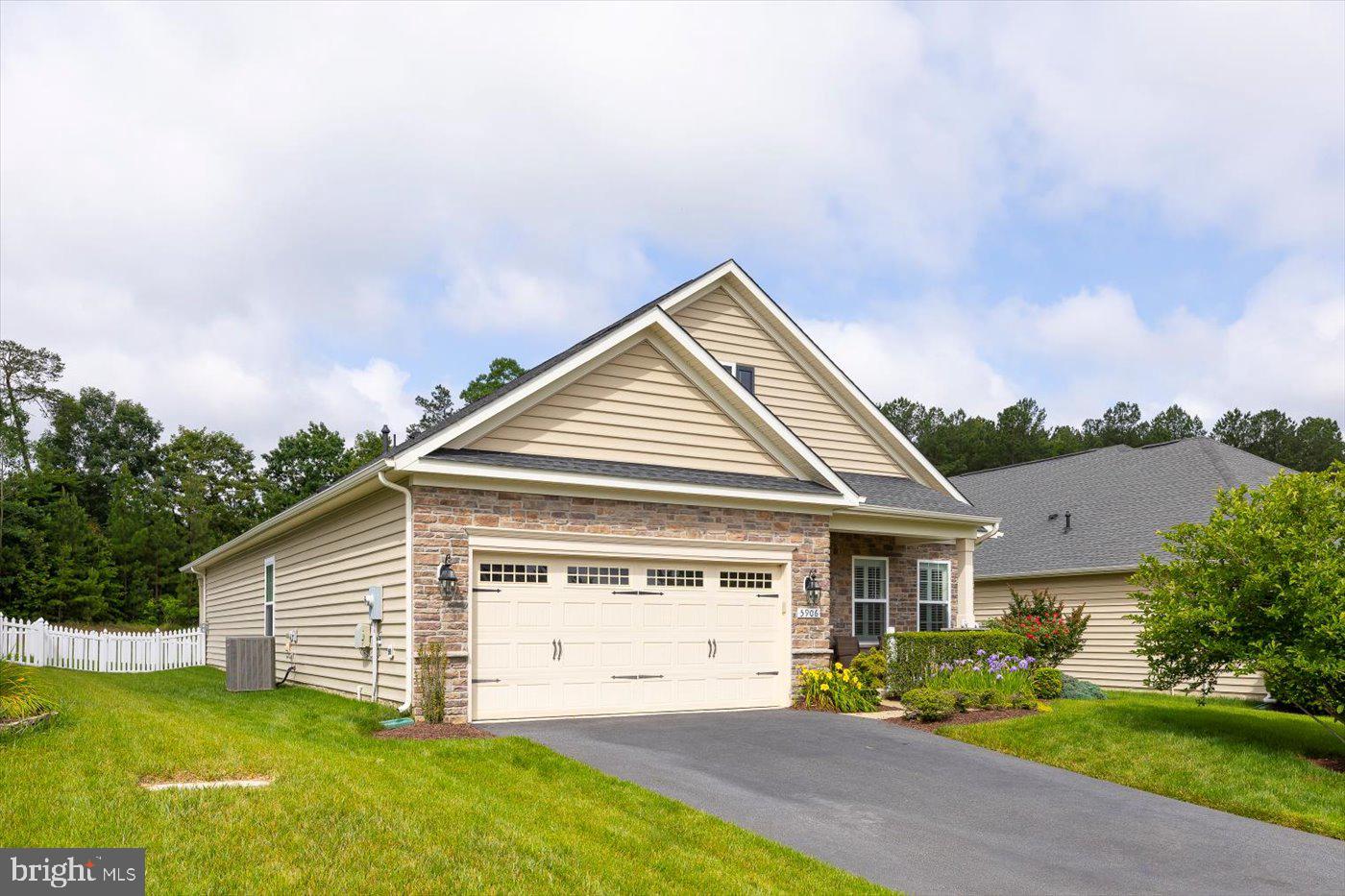 VIRGINIA HERITAGE AT LEE'S PARK - Residential