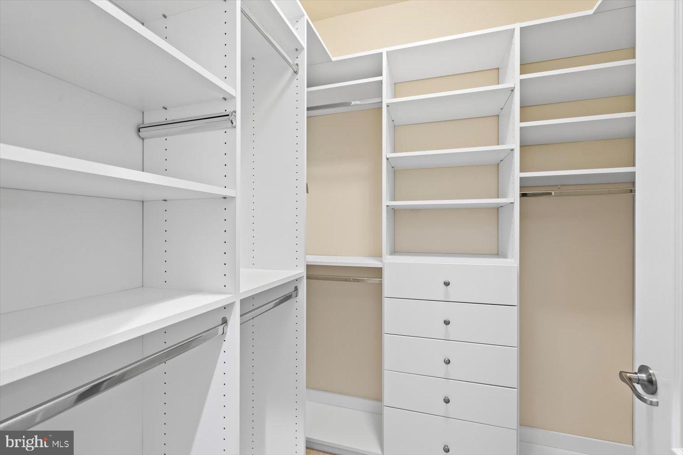 VIRGINIA HERITAGE AT LEE'S PARK - Residential