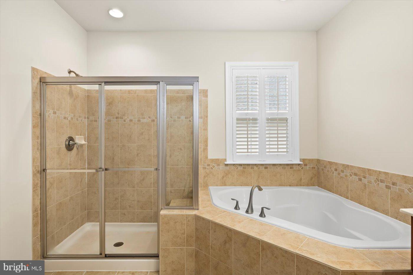 VIRGINIA HERITAGE AT LEE'S PARK - Residential