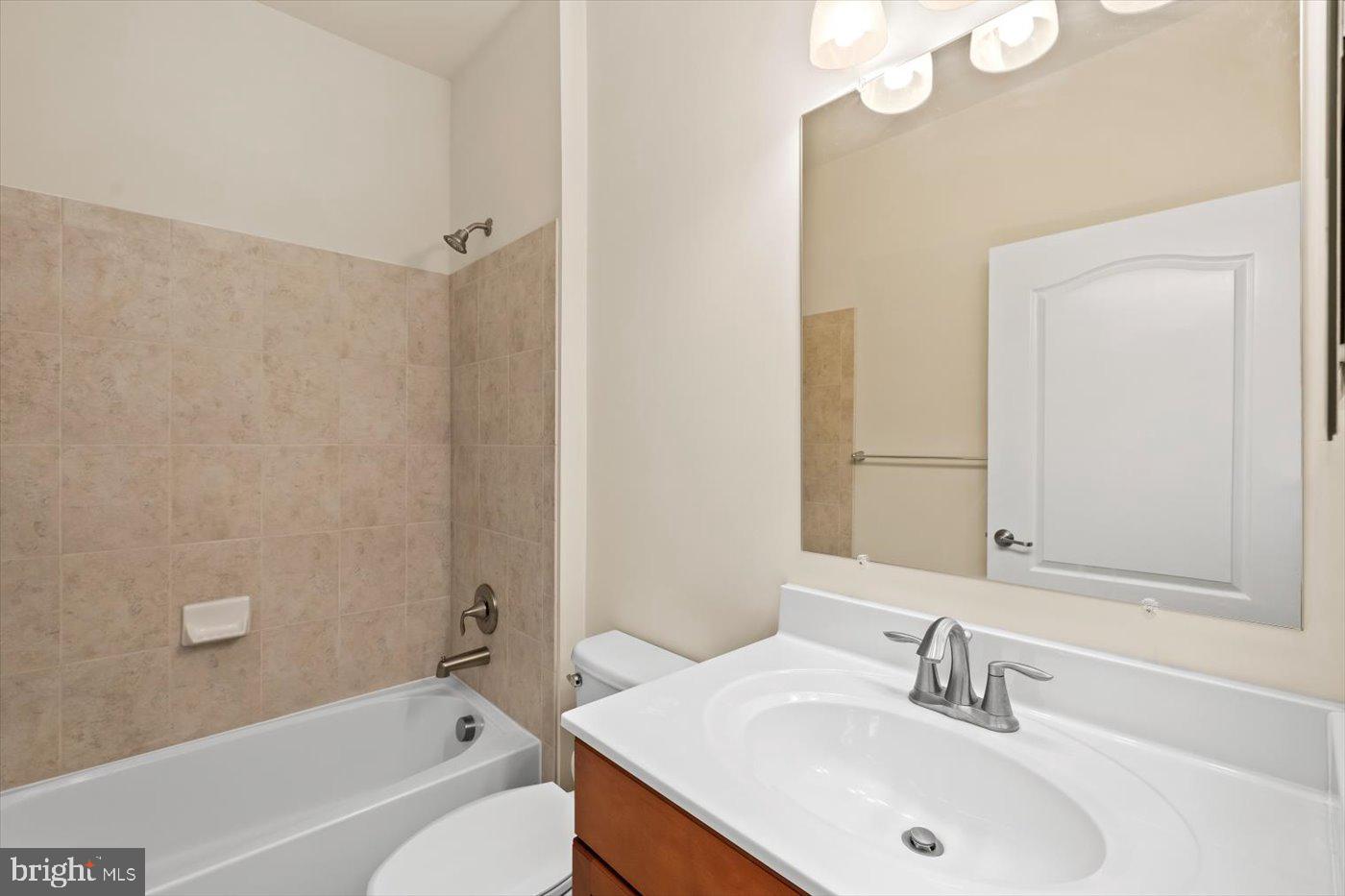 VIRGINIA HERITAGE AT LEE'S PARK - Residential