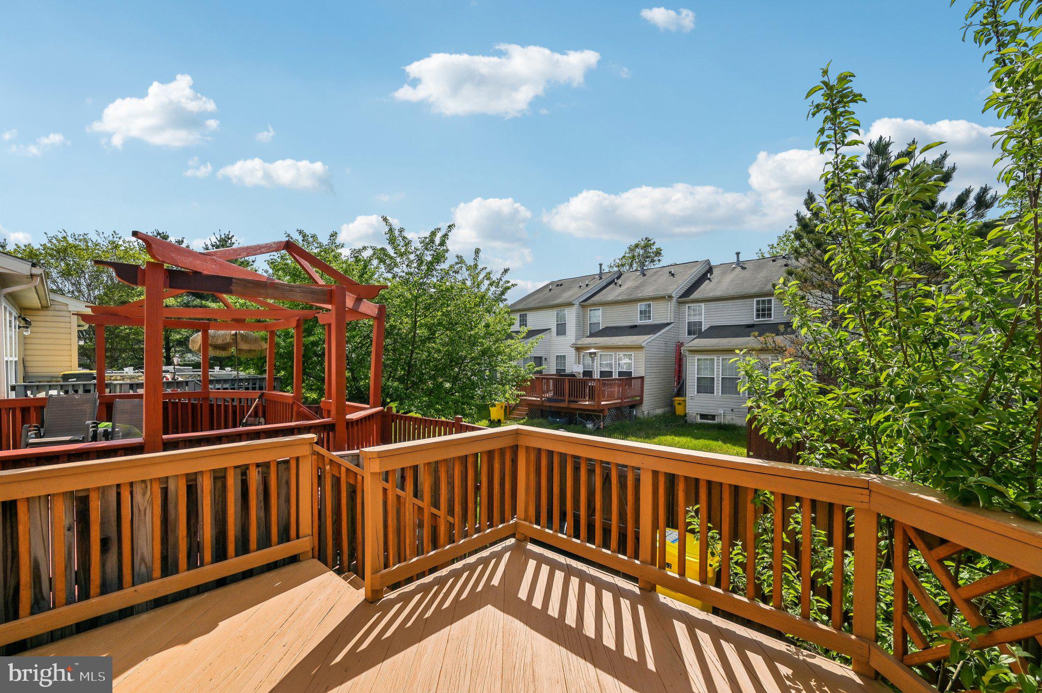 SEVEN OAKS - Residential