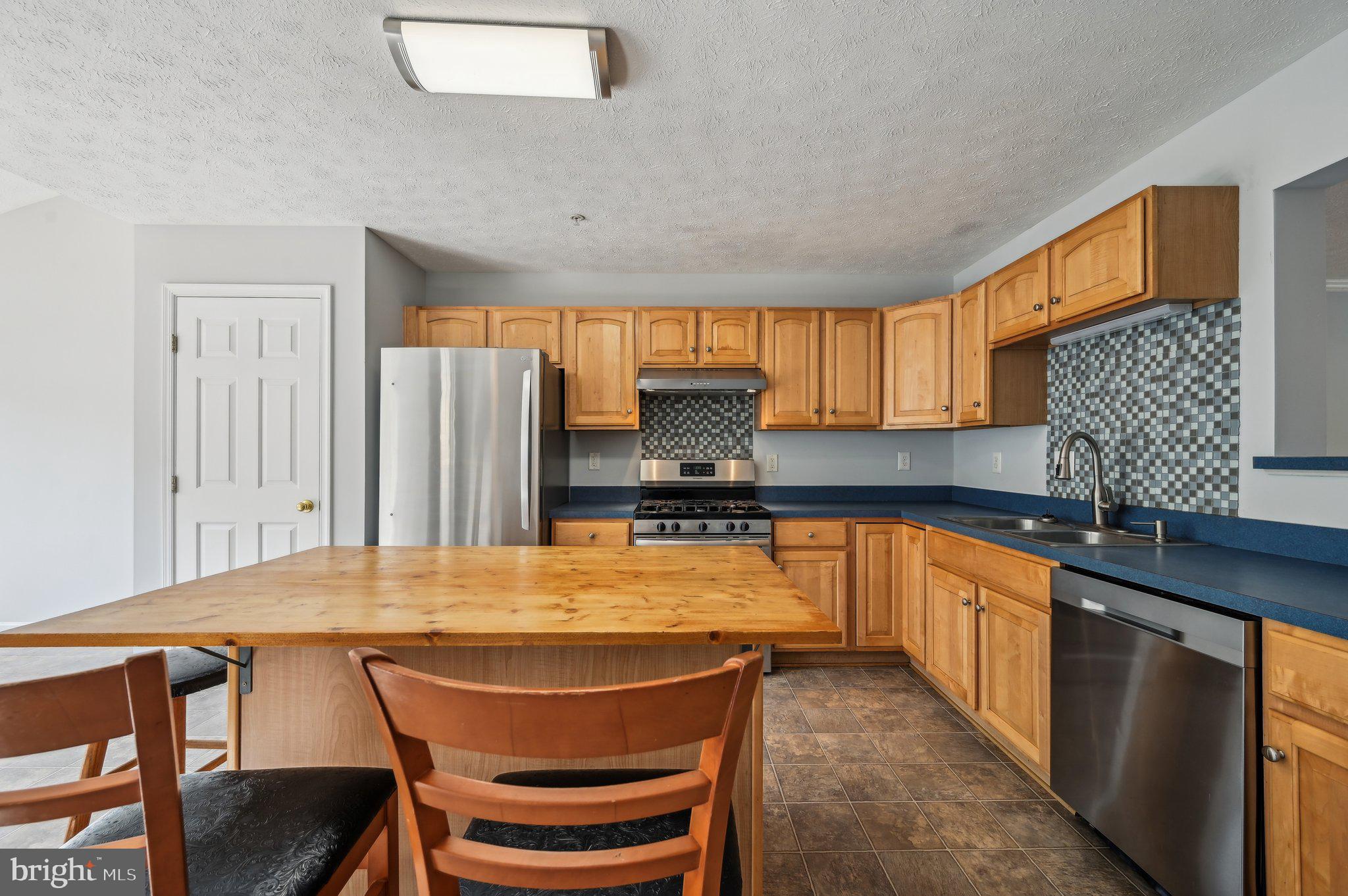 SEVEN OAKS - Residential