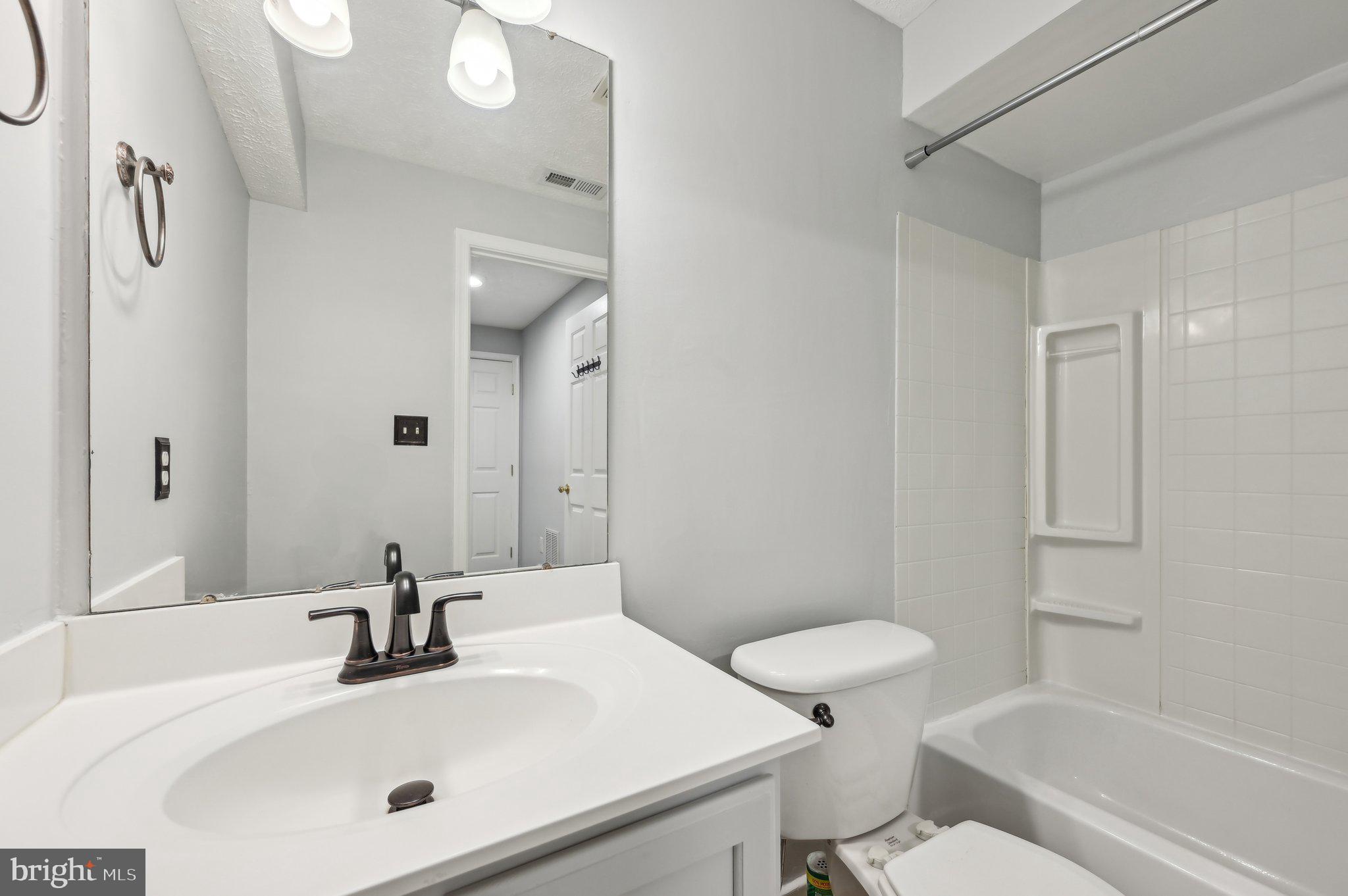 SEVEN OAKS - Residential