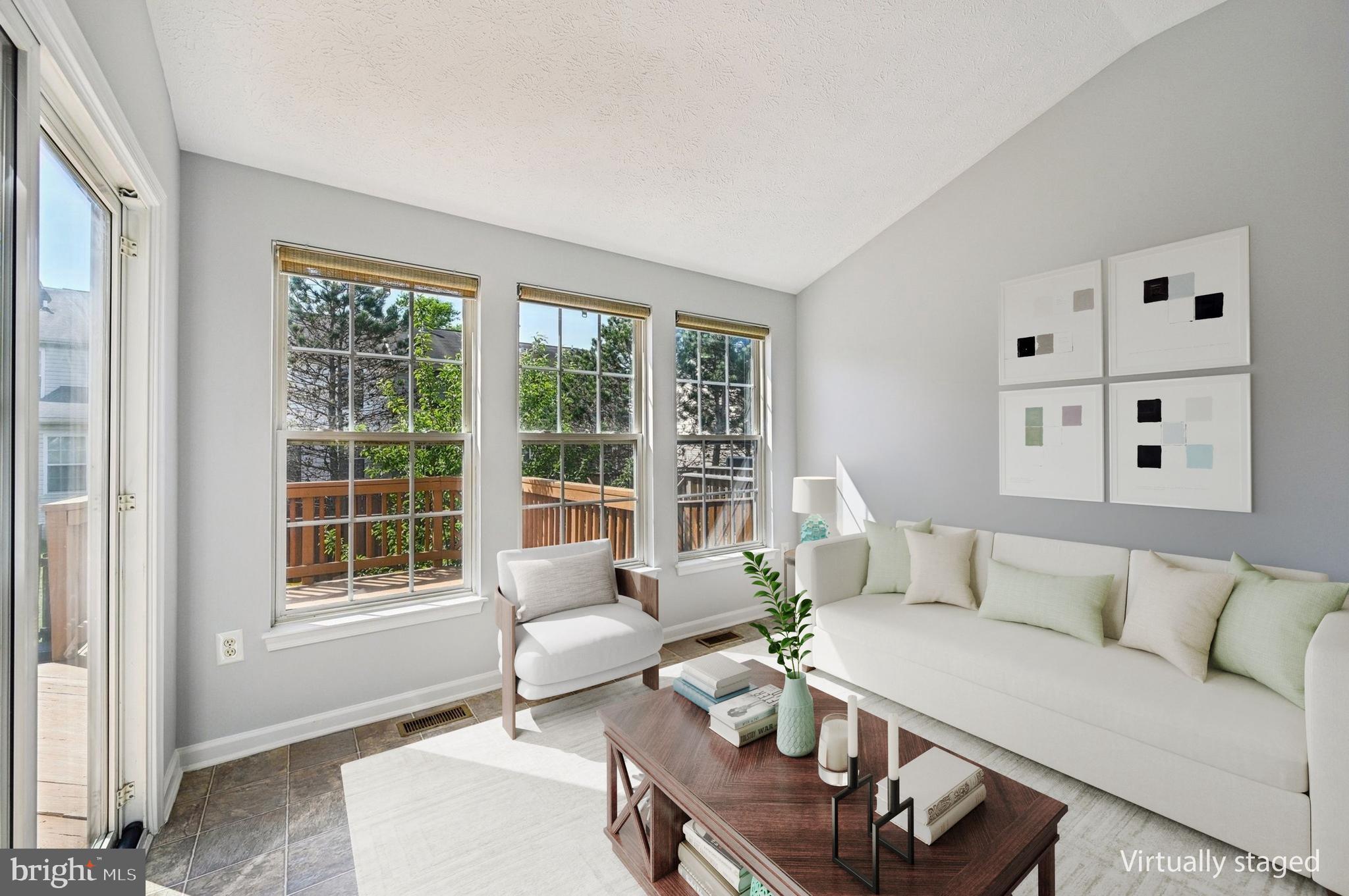 SEVEN OAKS - Residential