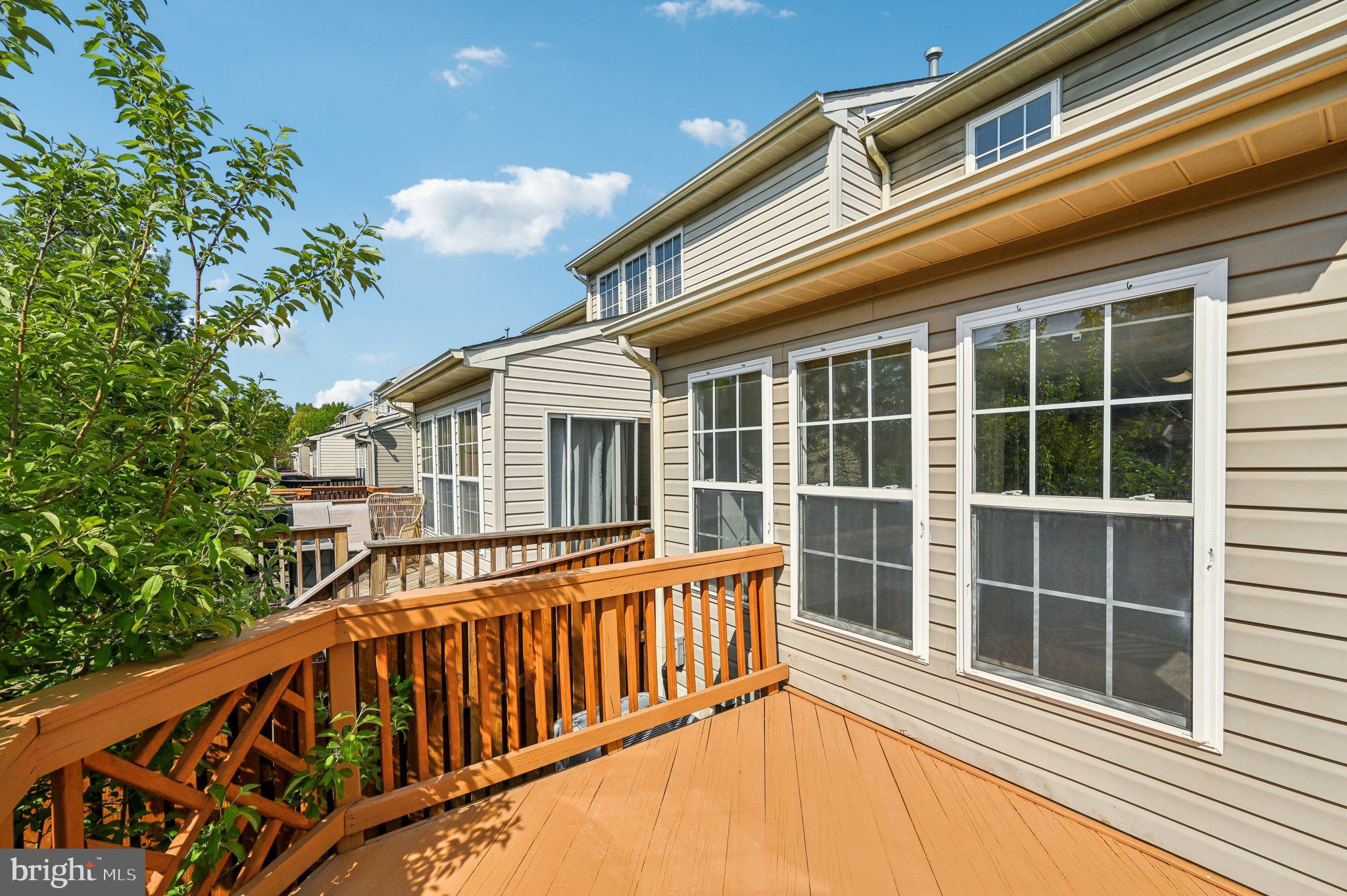 SEVEN OAKS - Residential