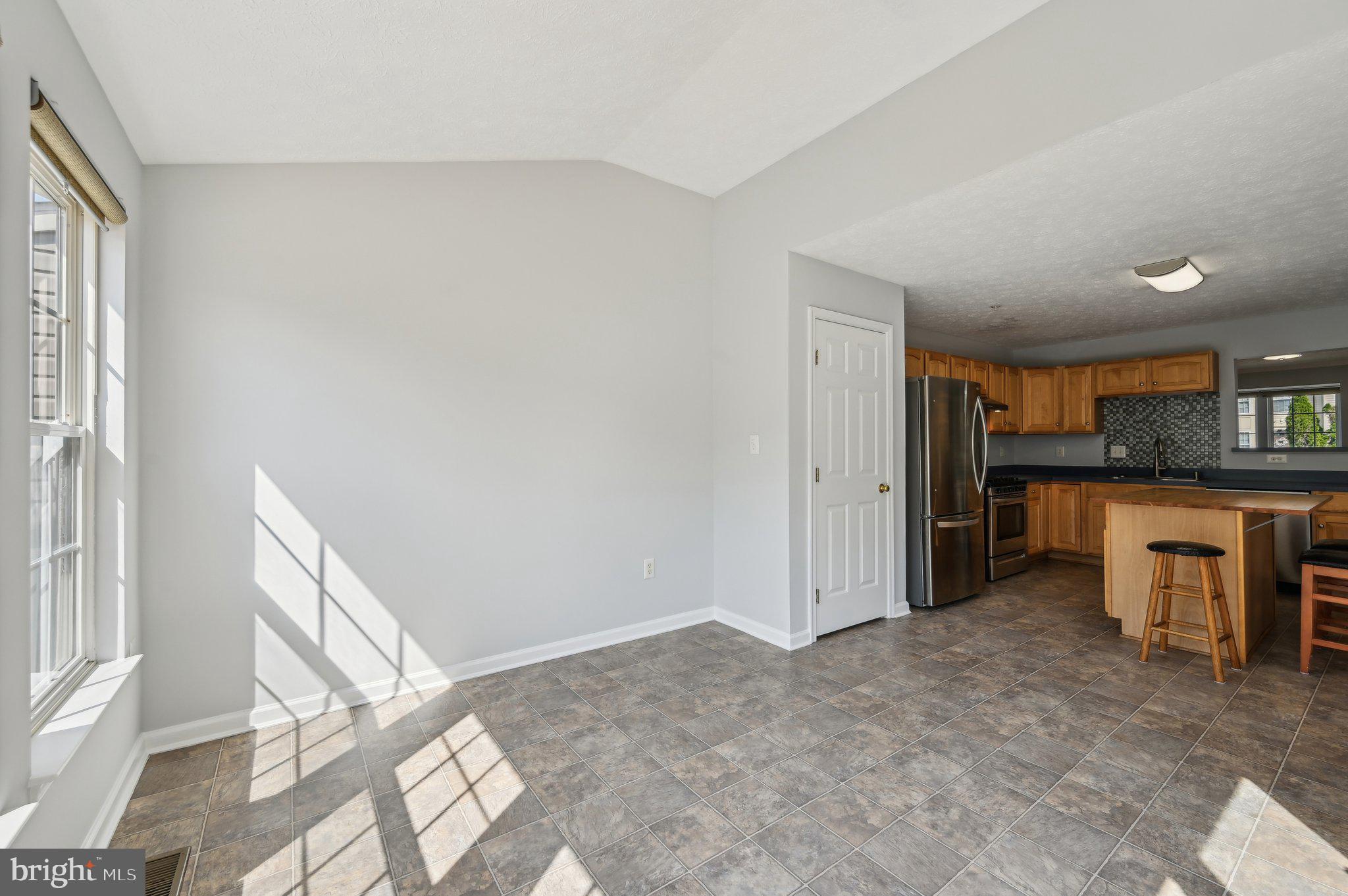 SEVEN OAKS - Residential