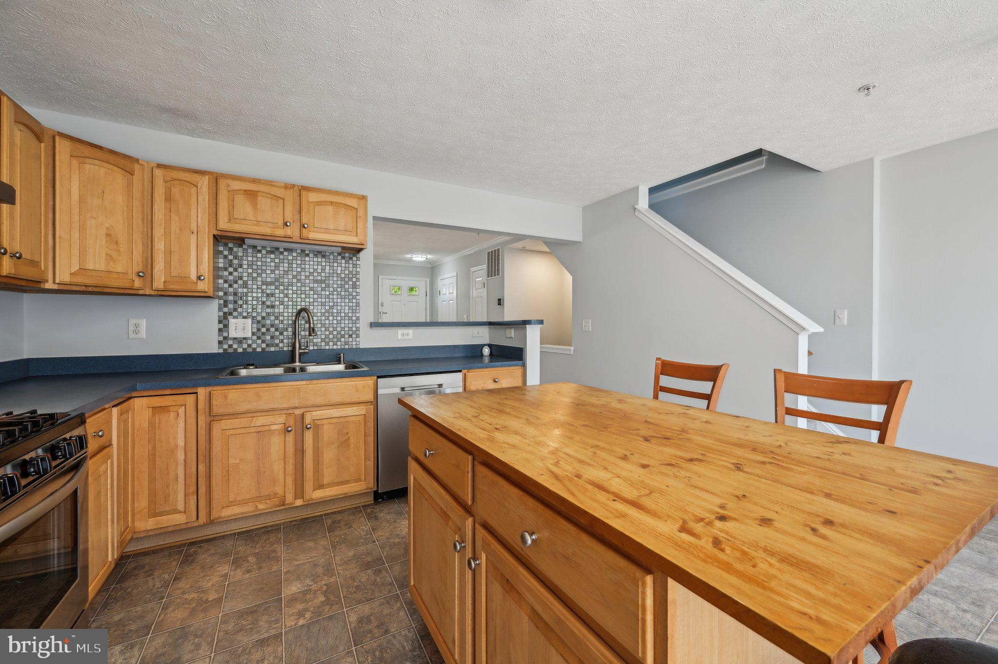 SEVEN OAKS - Residential