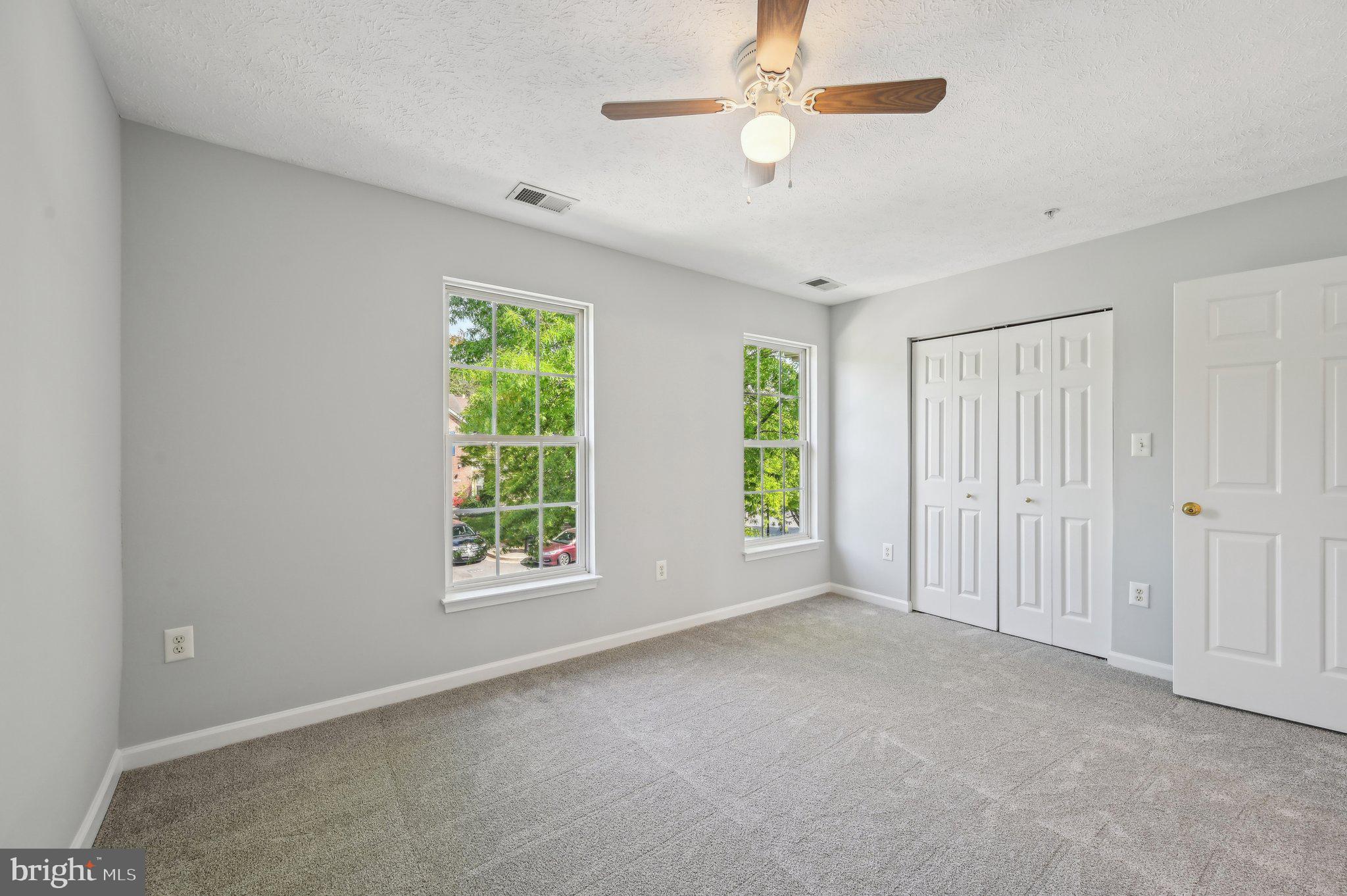 SEVEN OAKS - Residential