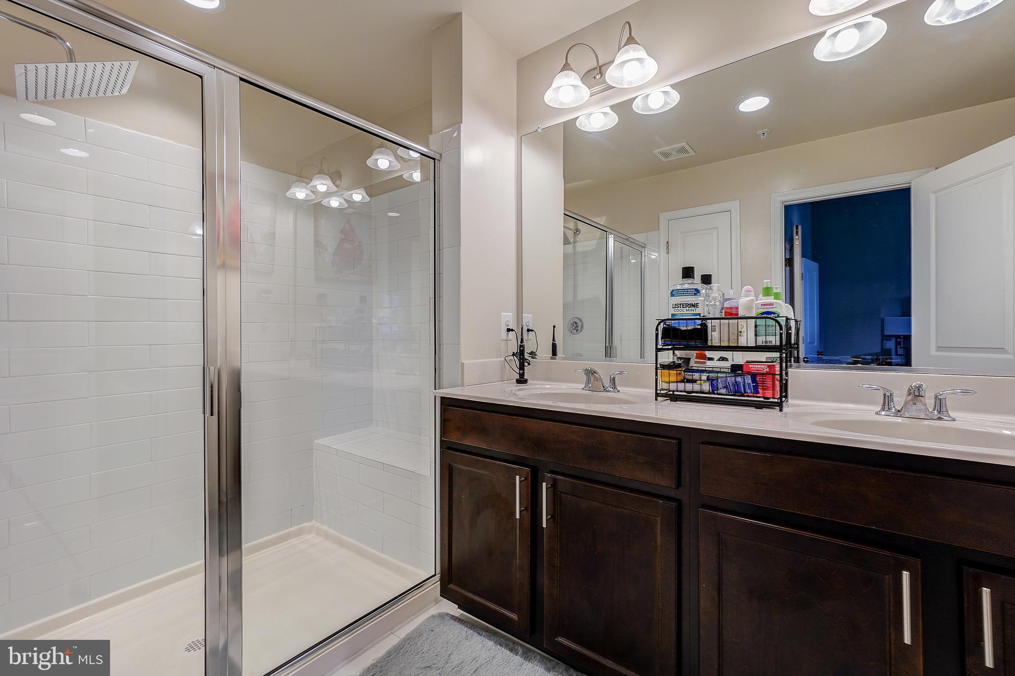 STONEY RUN - Residential Lease