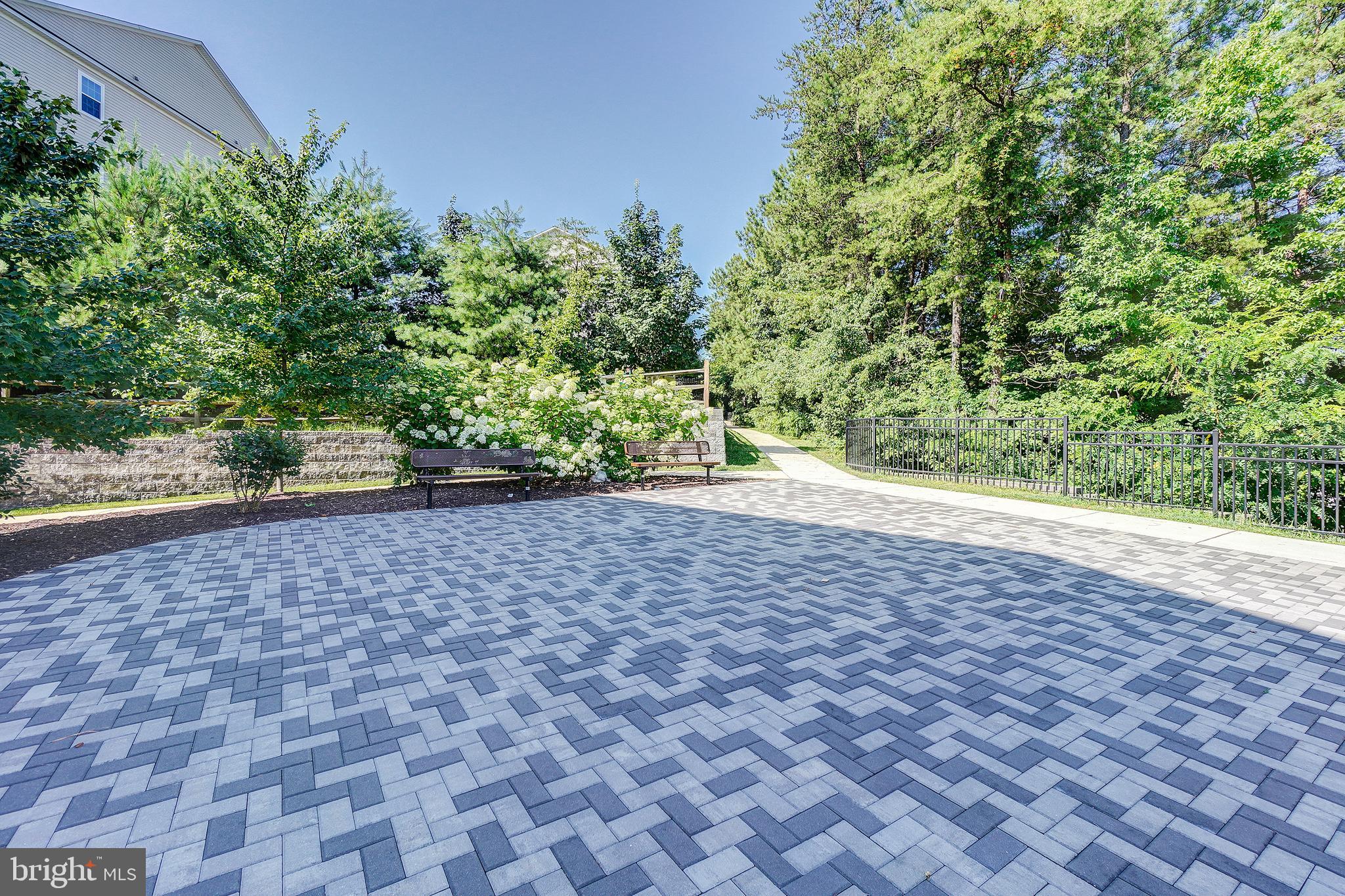 STONEY RUN - Residential Lease