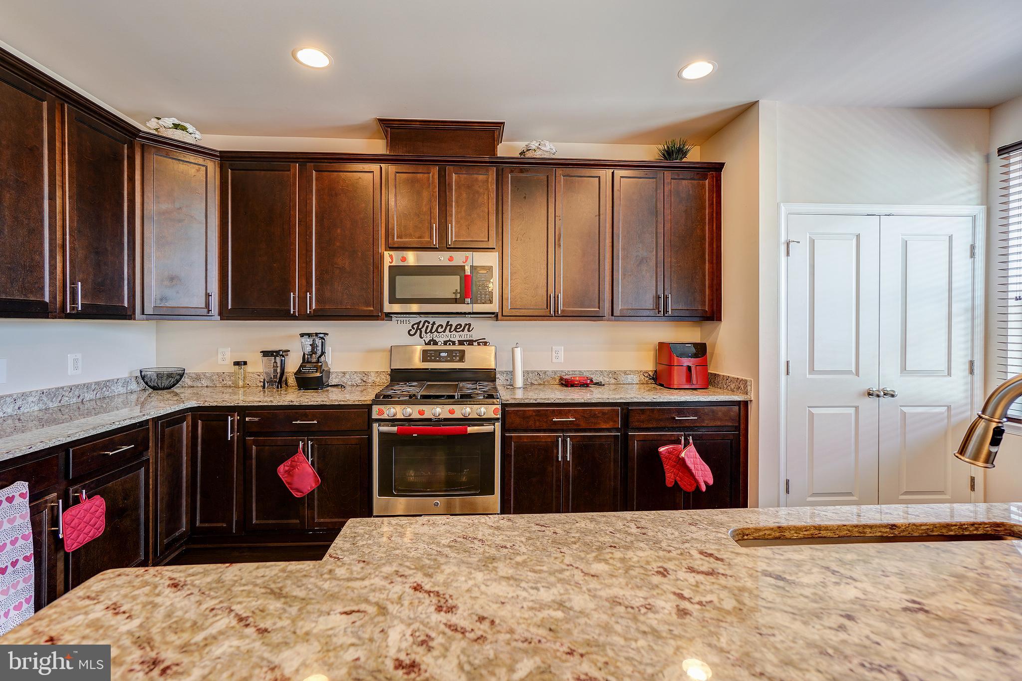 STONEY RUN - Residential Lease