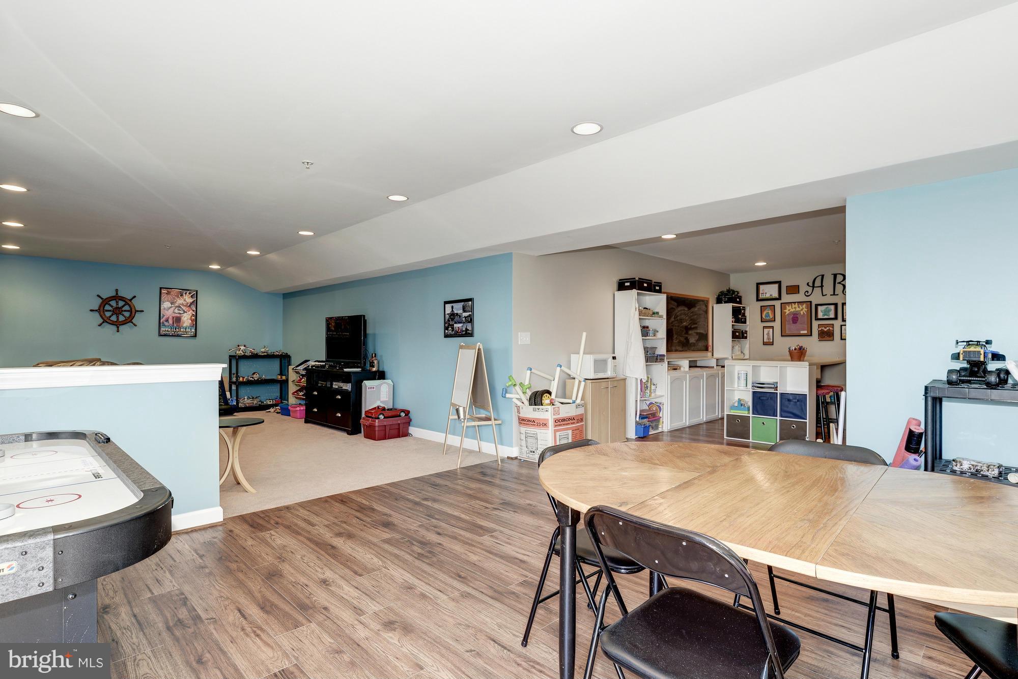 VILLAGES OF URBANA - Residential