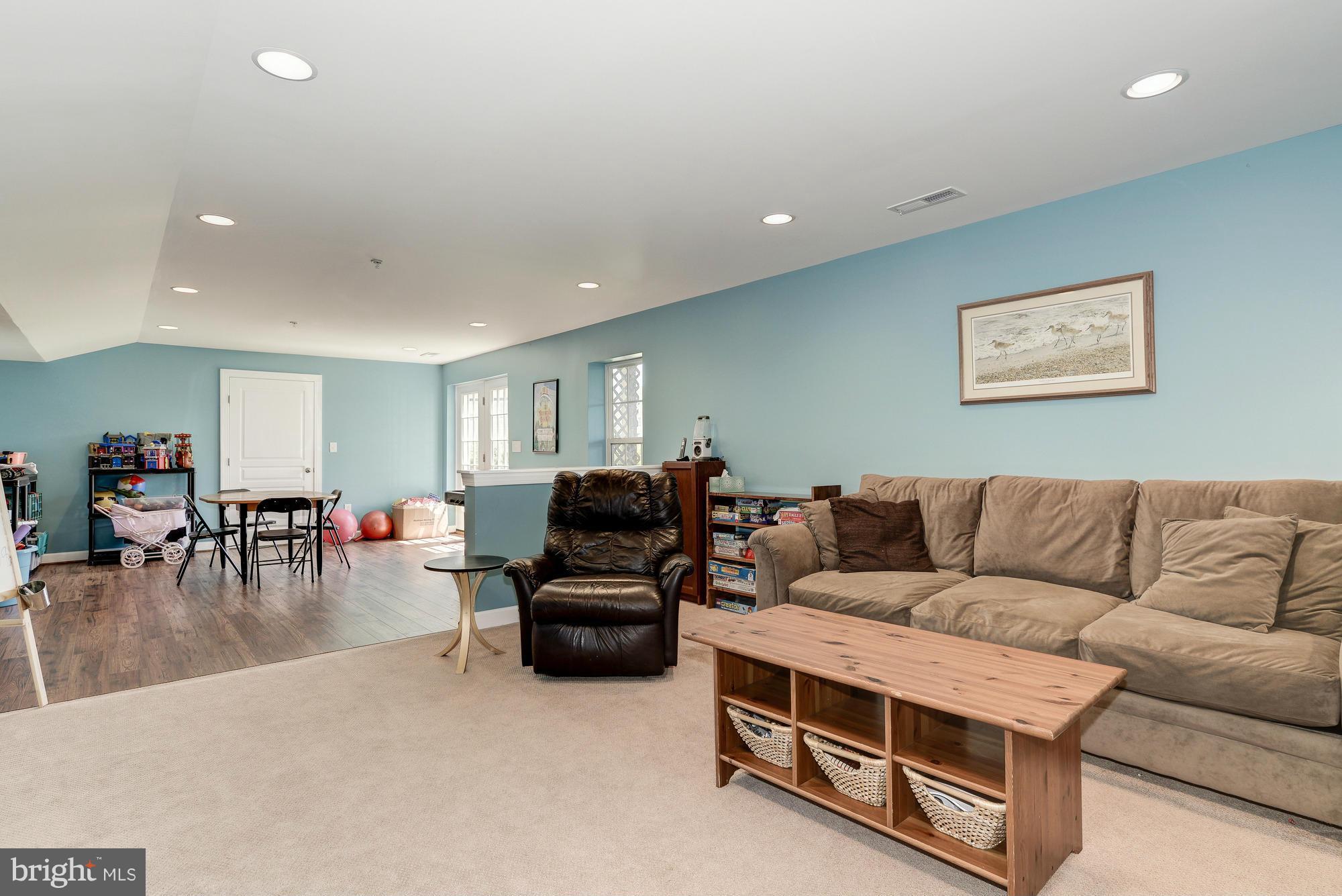 VILLAGES OF URBANA - Residential