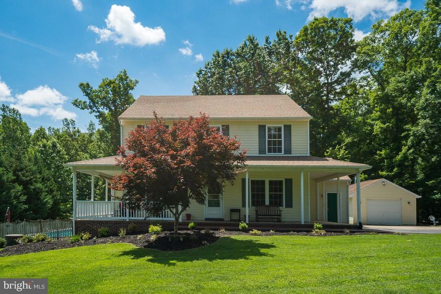 Updated and well maintained detached home with 1+ acre land sought after Estates of Lee-Jackson. Main level master bedroom with custom closets and updated en suite. Gourmet eat-in kitchen with stainless steel appliances, marble counter-tops, white cabinets, natural stone backsplash and island. Spacious second level bedrooms and hallway bath. Fresh paint throughout. Front porch perfect for relaxing, deck overlooking in-ground pool perfect for BBQ and entertaining.  Plenty of storage with 2 car attached, 1 car detached garage and shed. Close to major roads and shopping. Other updates include roof(2017), main level hardwood floors(2016), septic pump(2017), pool motor(2017).