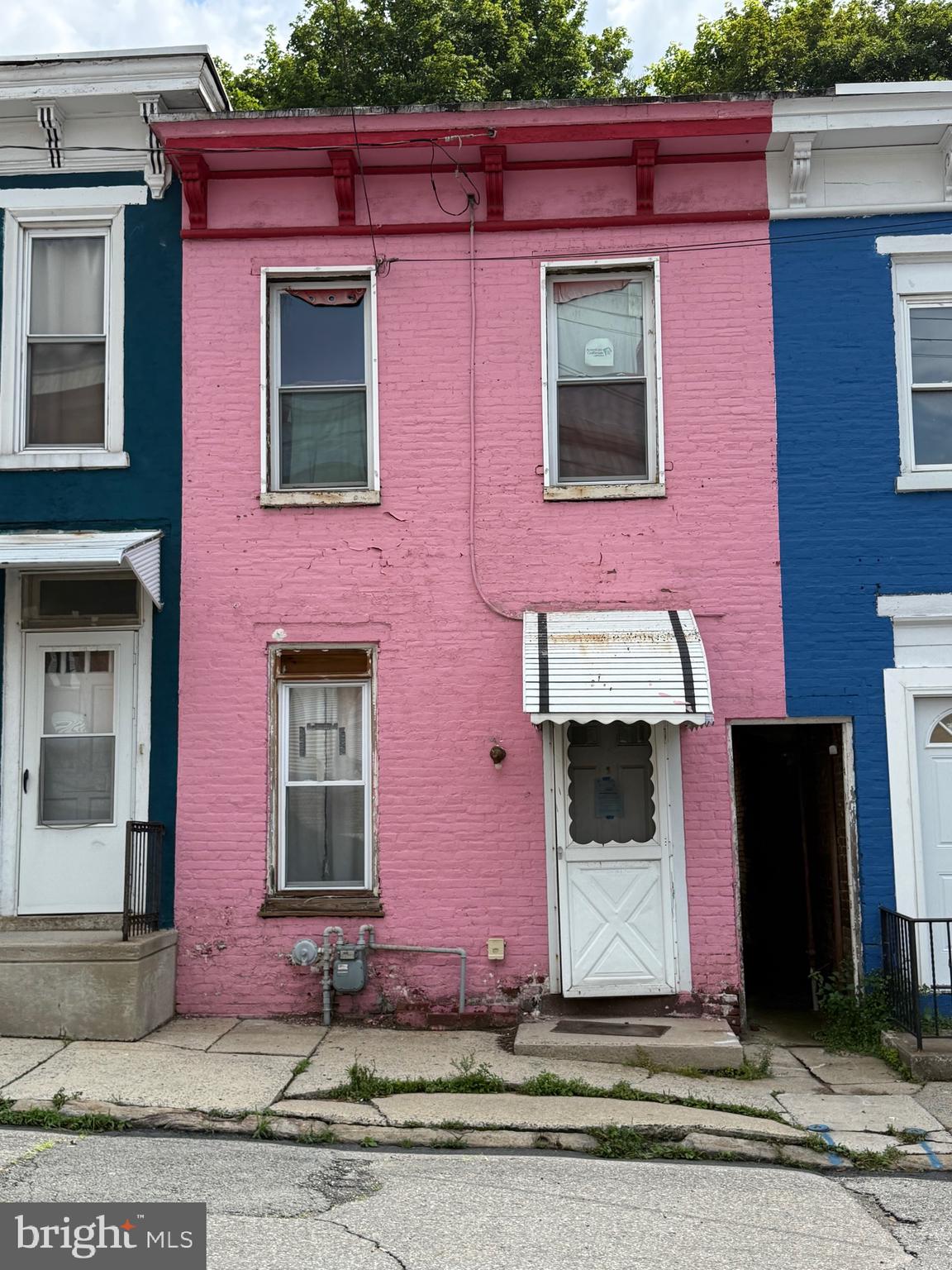Welcome to 246 N. 12th St, Pottsville, PA! This two-bedroom, one-bath home offers a great opportunity for a first-time homebuyer or investor. The property features two private bedrooms, a spacious full bathroom, and a rare, detached garage—perfect for parking, storage, or a potential workshop space. With rental potential of $1,000/month or more, this home presents strong investment value. Property is being sold in as-is condition, cash only. Seller will make no repairs. Don’t miss this chance to own a property with solid potential in Pottsville.