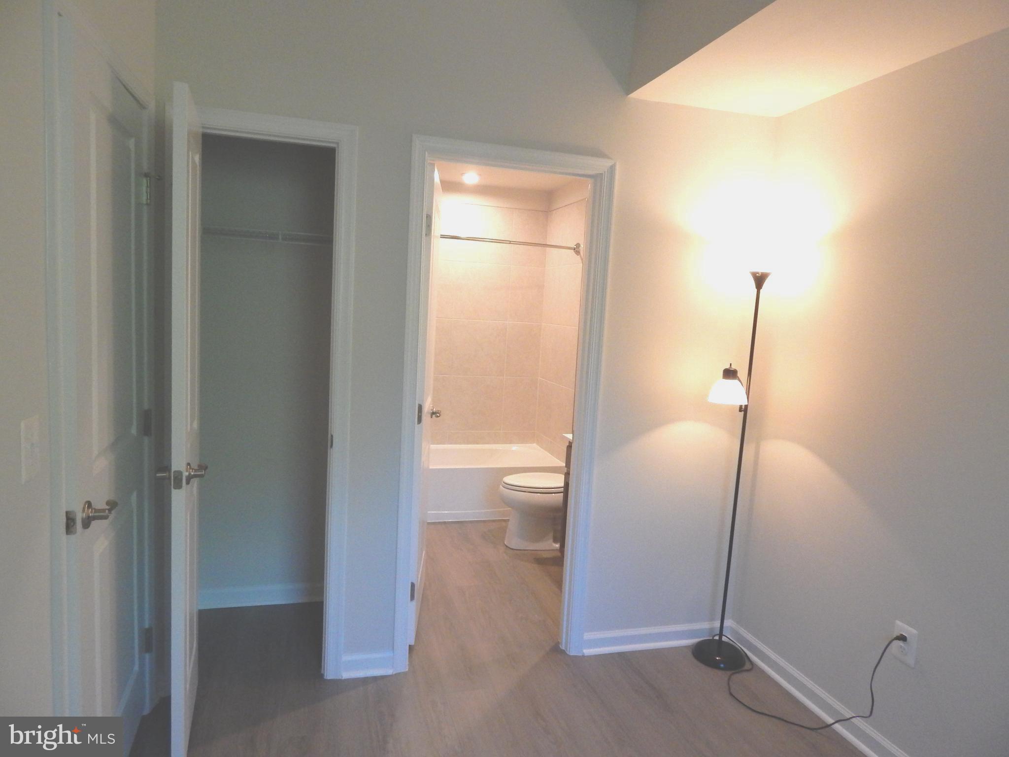 EAGLE ROW - Residential Lease