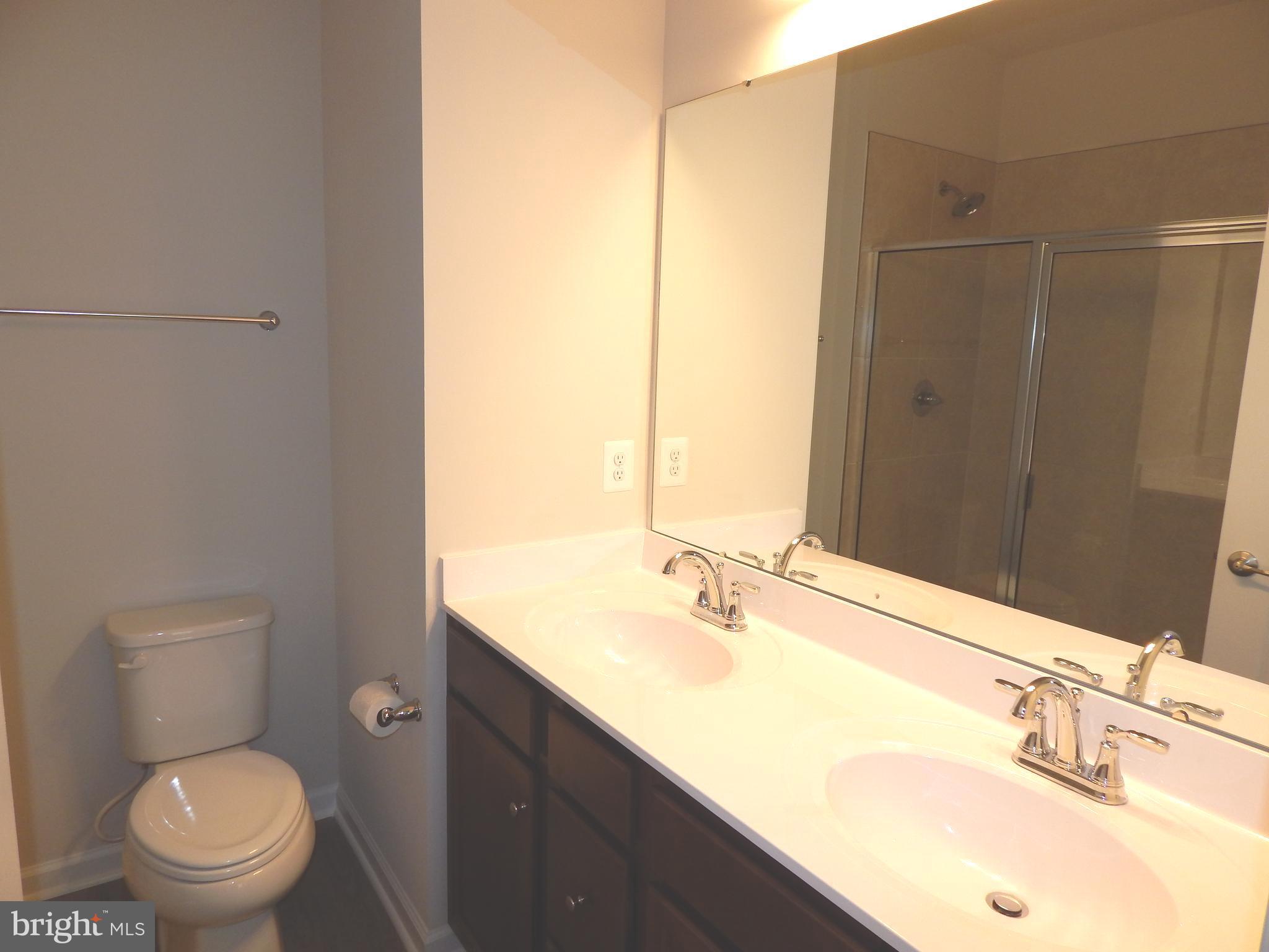 EAGLE ROW - Residential Lease