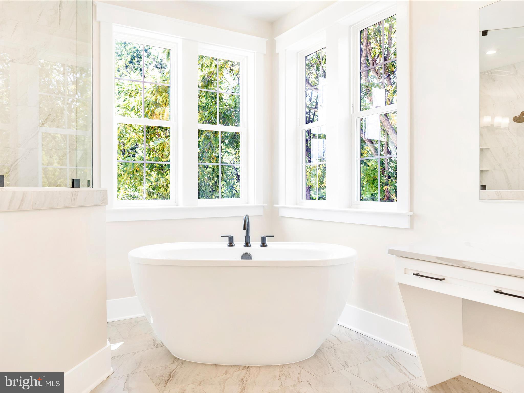 AMERICUS MANOR - Residential