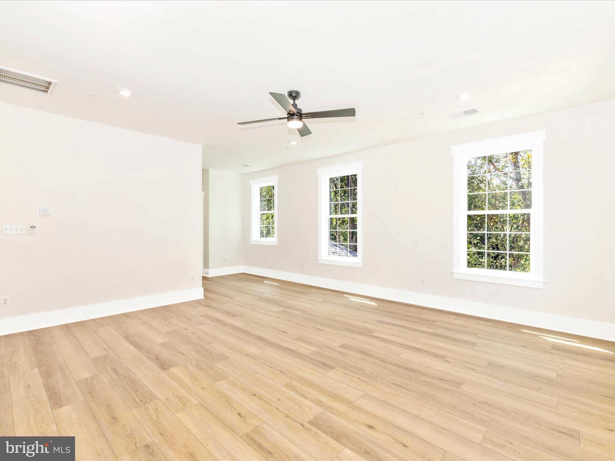 AMERICUS MANOR - Residential