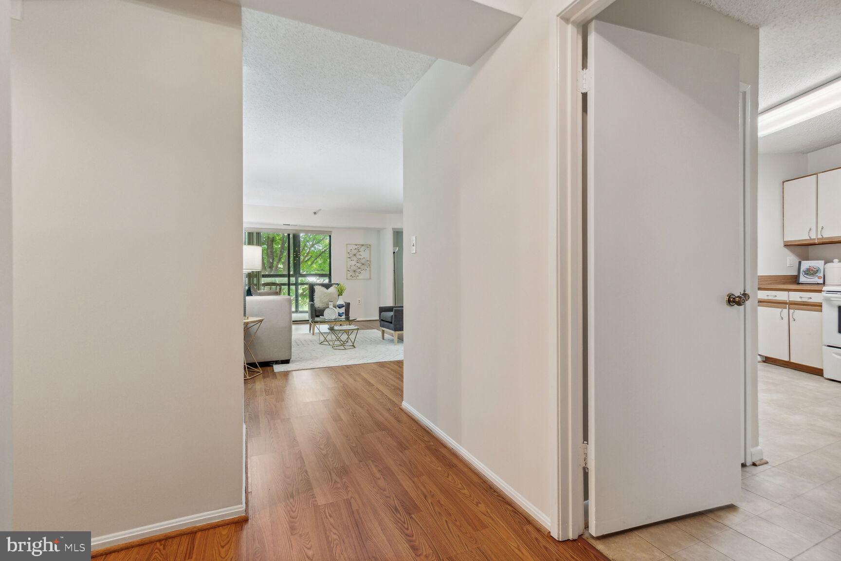 LEISURE WORLD - Residential