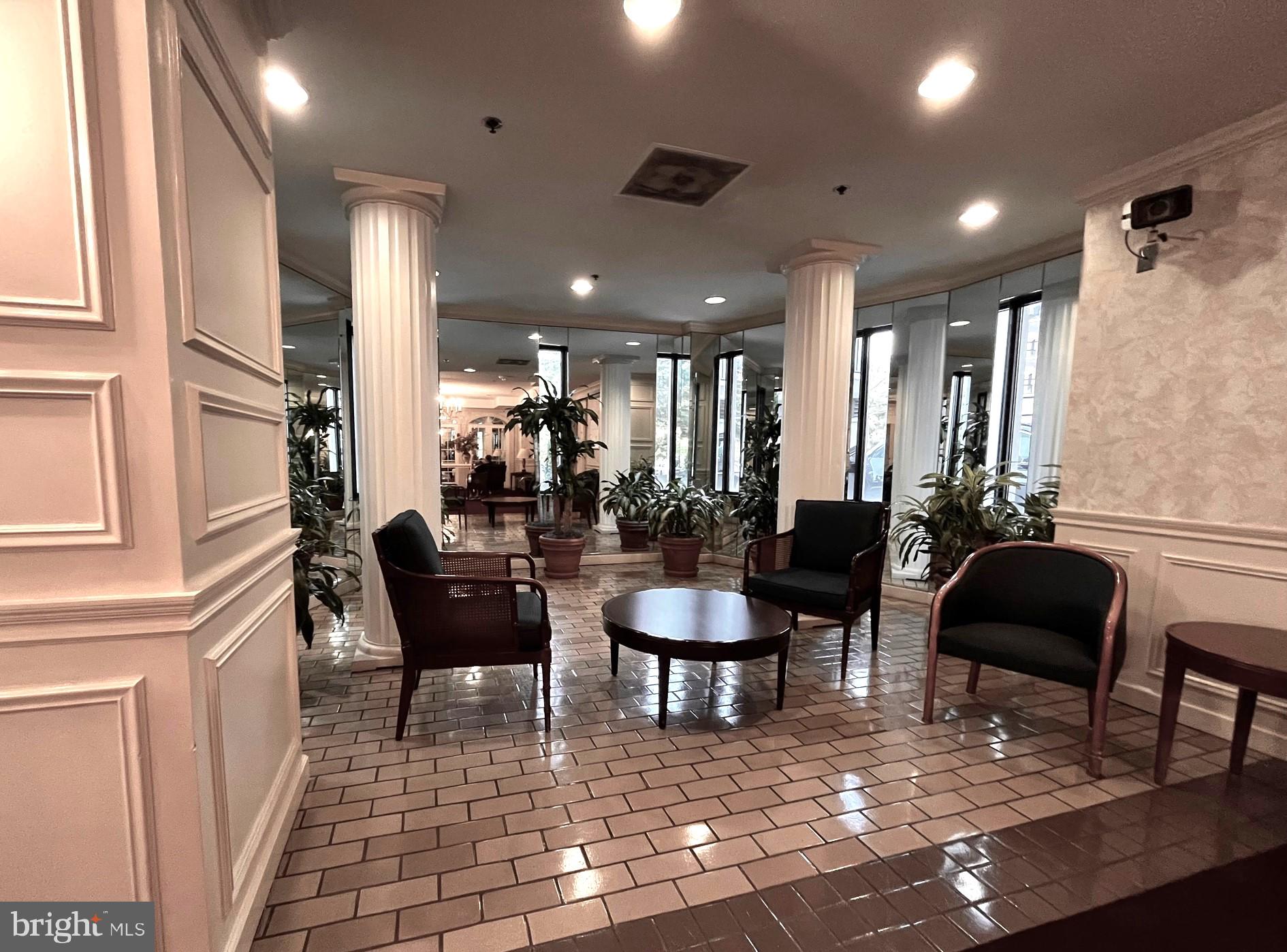 LEISURE WORLD - Residential