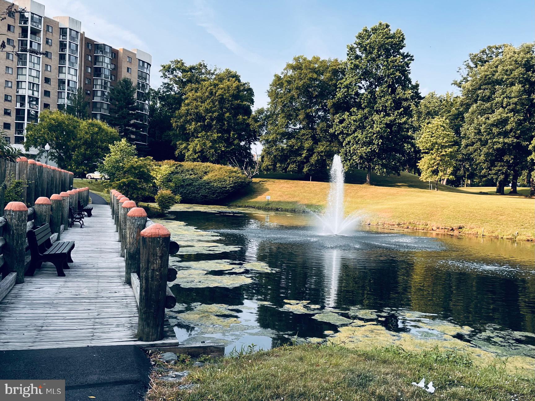 LEISURE WORLD - Residential